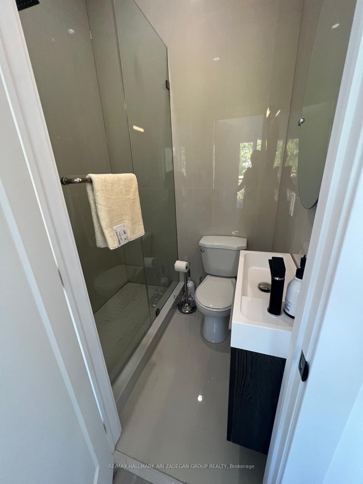 Photo 8 of Unit 3, 16 Minto Street, Toronto, Greenwood-Coxwell — HOMEH