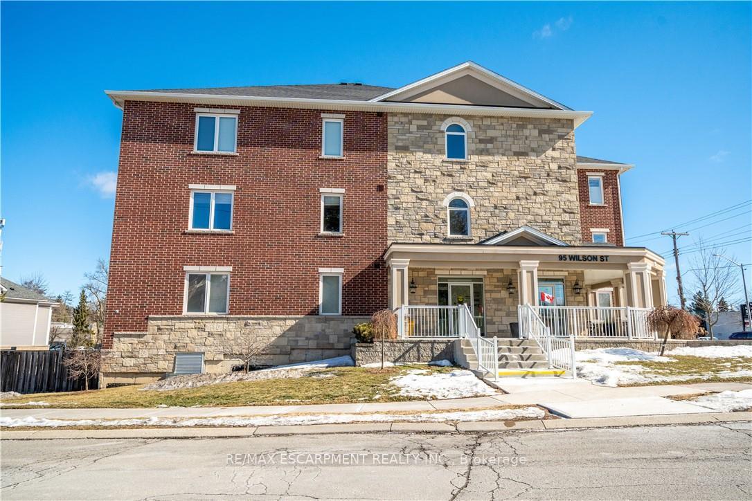 Front of Unit 204, 95 Wilson Street W