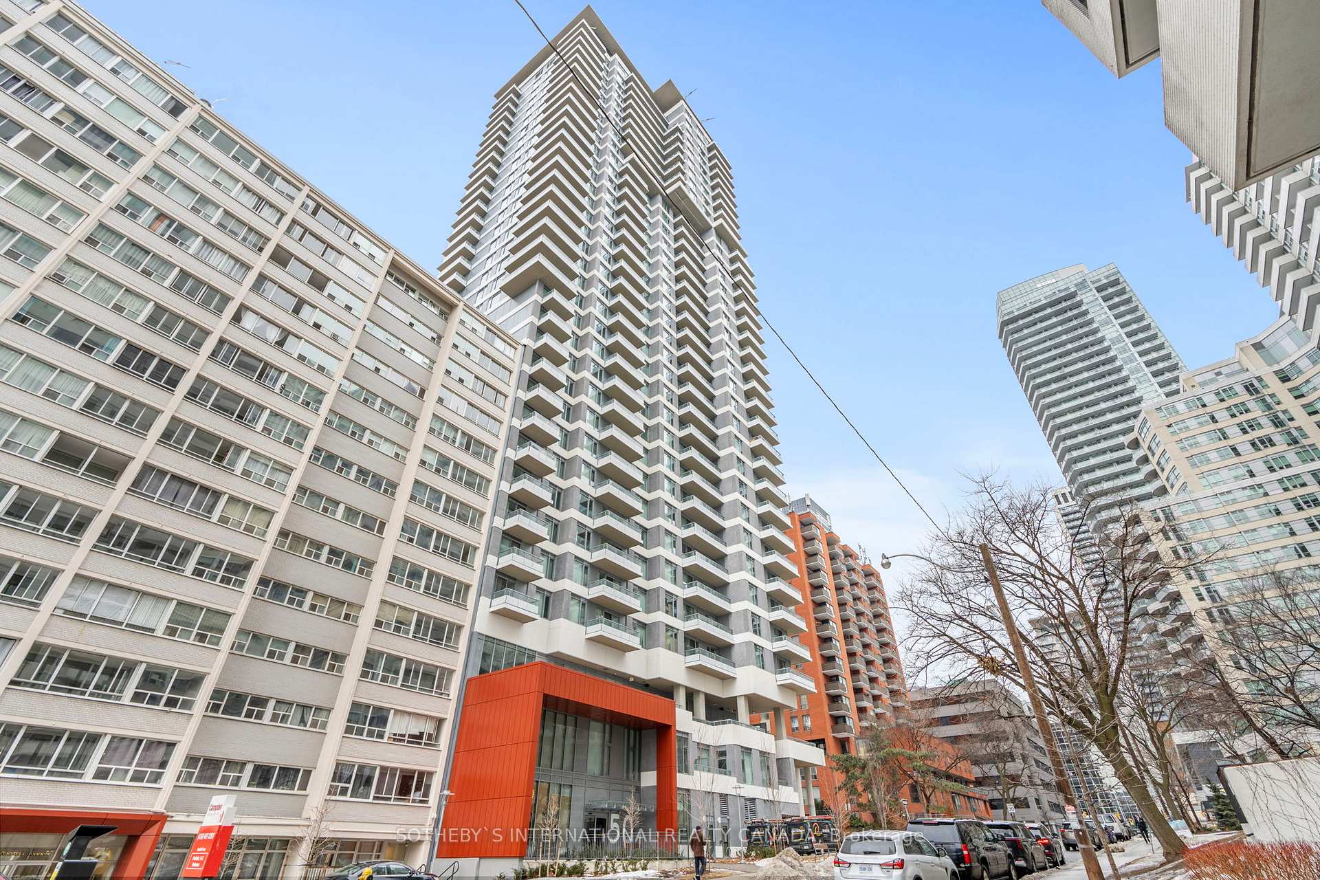 Photo 1 of Unit 711, 50 Dunfield Avenue, Toronto, Mount Pleasant East — HOMEH