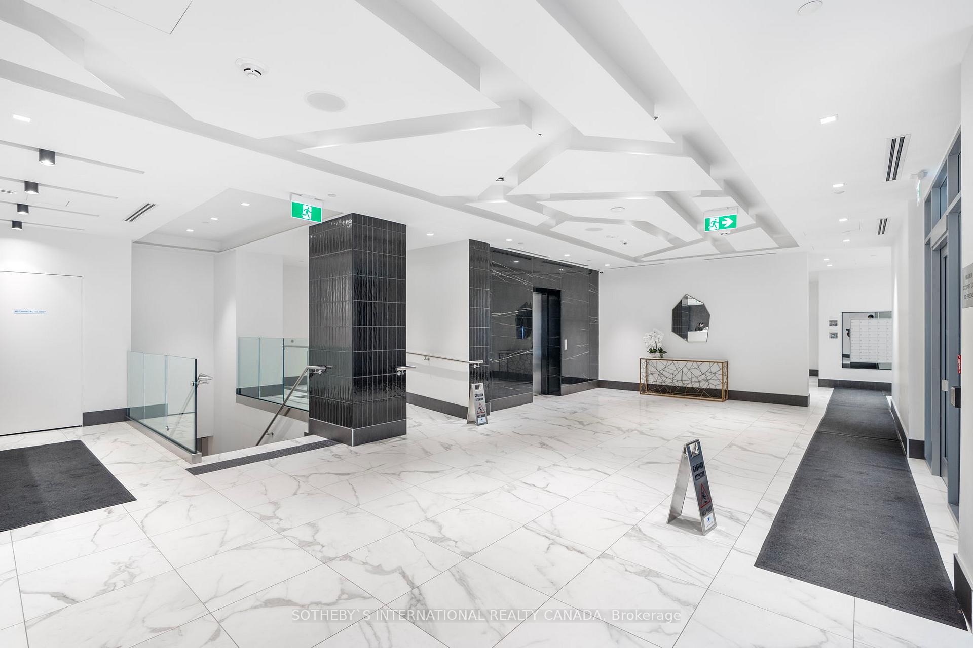 Photo 3 of Unit 711, 50 Dunfield Avenue, Toronto, Mount Pleasant East — HOMEH