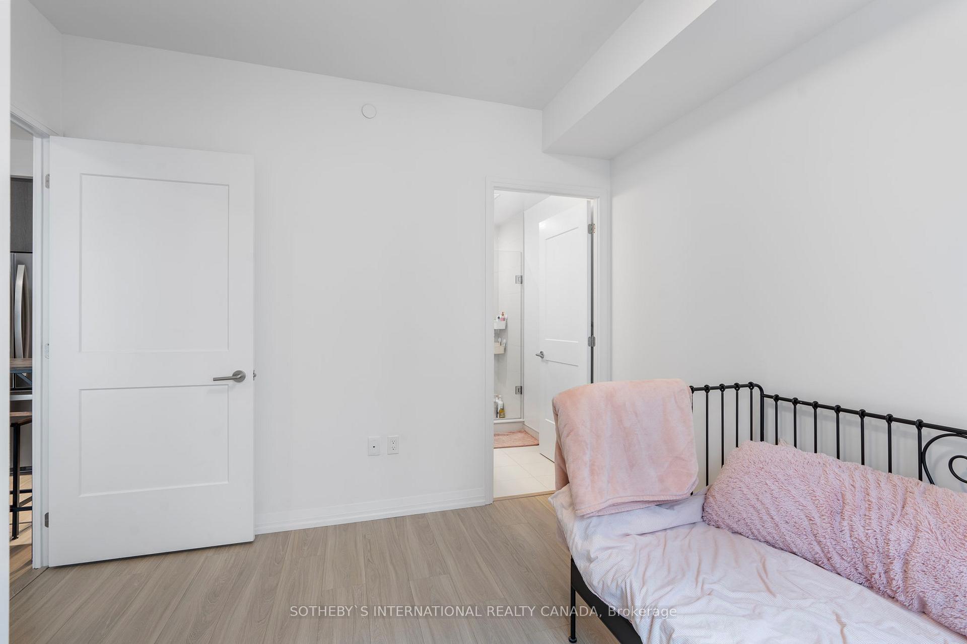 Photo 24 of Unit 711, 50 Dunfield Avenue, Toronto, Mount Pleasant East — HOMEH