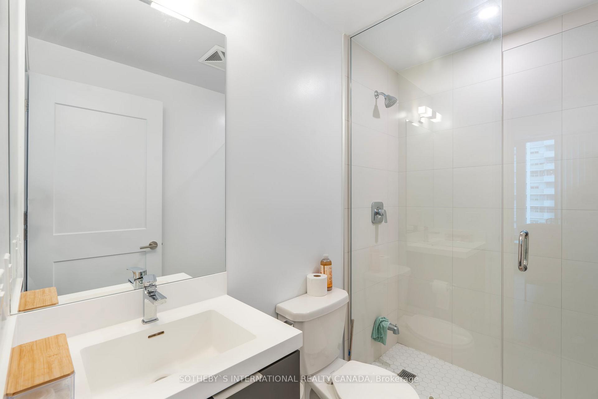 Photo 13 of Unit 711, 50 Dunfield Avenue, Toronto, Mount Pleasant East — HOMEH
