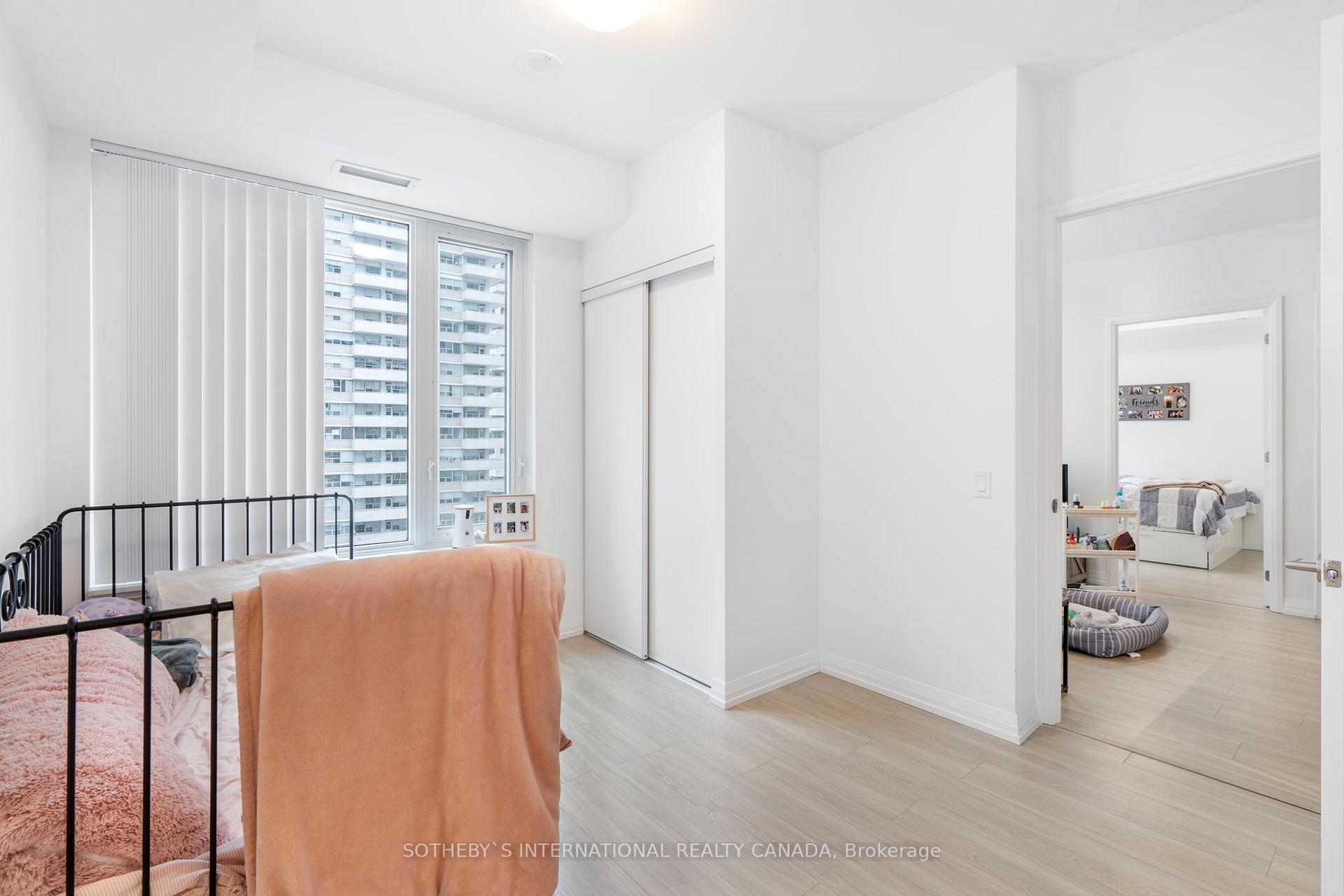 Photo 10 of Unit 711, 50 Dunfield Avenue, Toronto, Mount Pleasant East — HOMEH