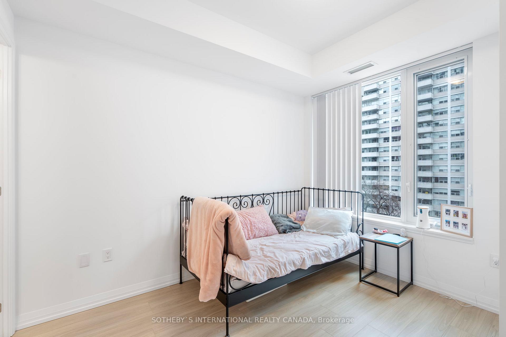 Photo 12 of Unit 711, 50 Dunfield Avenue, Toronto, Mount Pleasant East — HOMEH