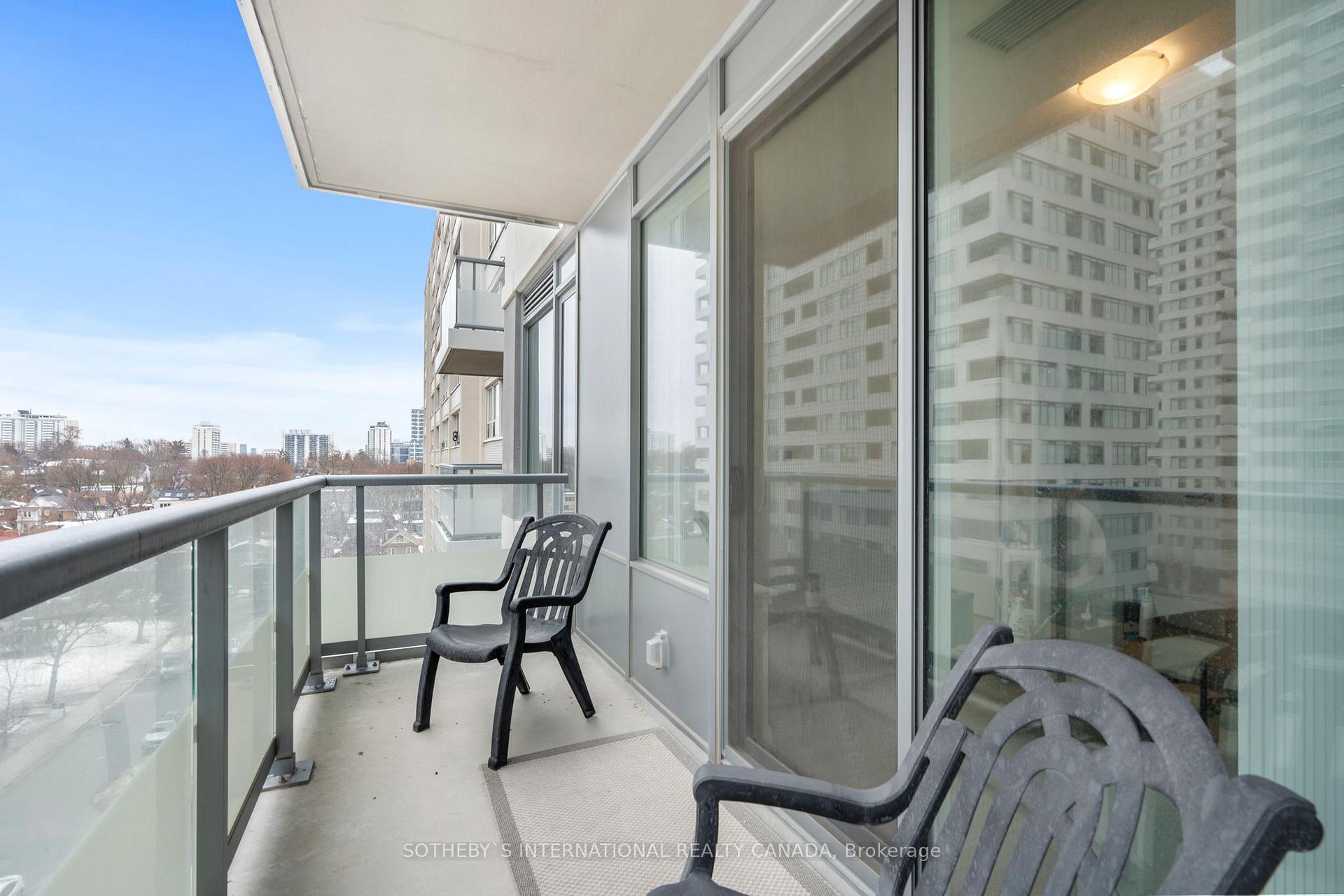 Photo 14 of Unit 711, 50 Dunfield Avenue, Toronto, Mount Pleasant East — HOMEH