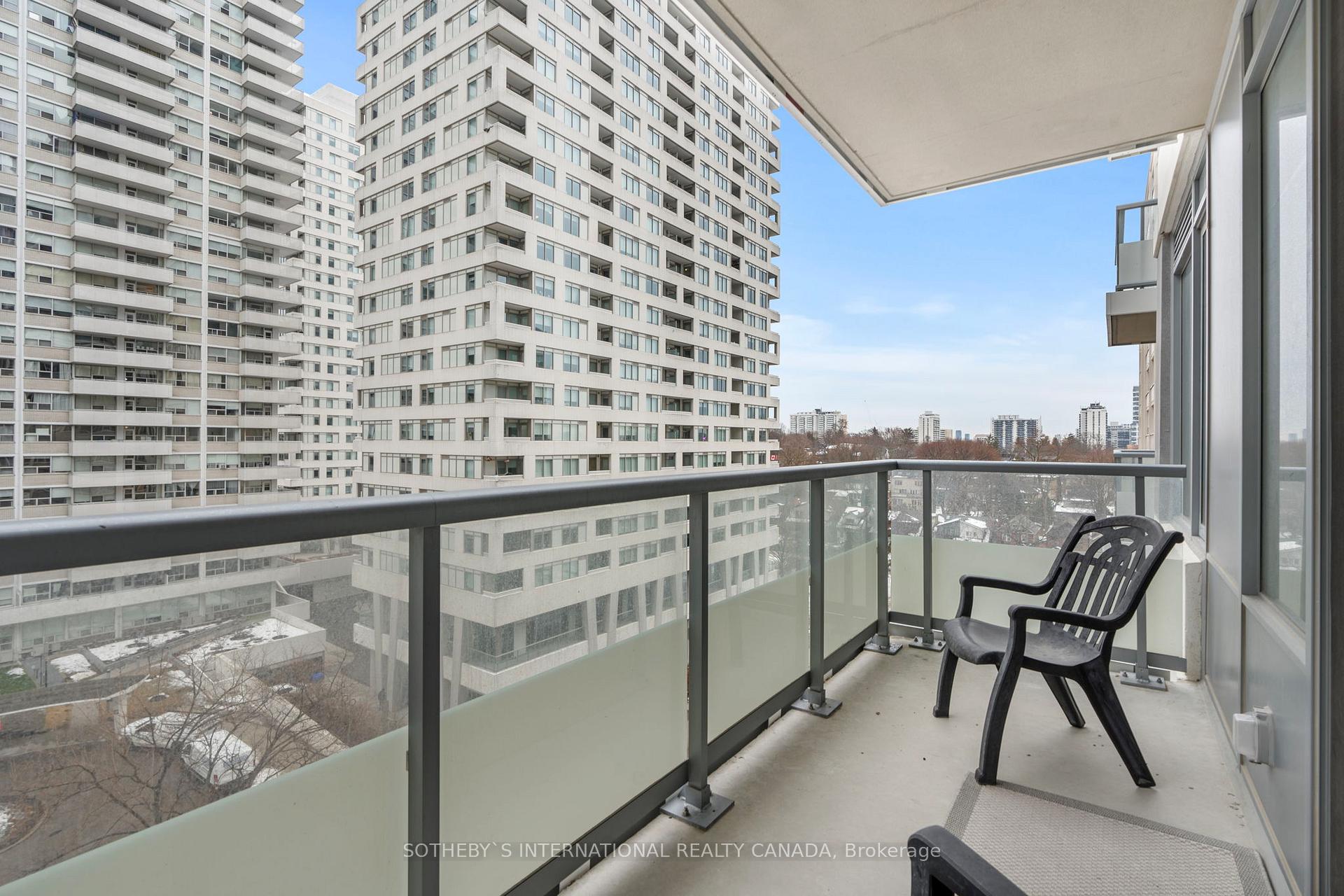 Photo 15 of Unit 711, 50 Dunfield Avenue, Toronto, Mount Pleasant East — HOMEH