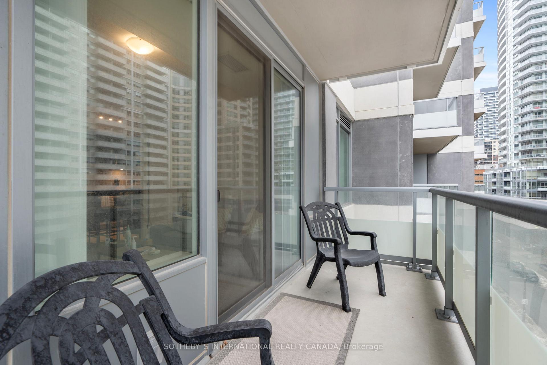 Photo 16 of Unit 711, 50 Dunfield Avenue, Toronto, Mount Pleasant East — HOMEH