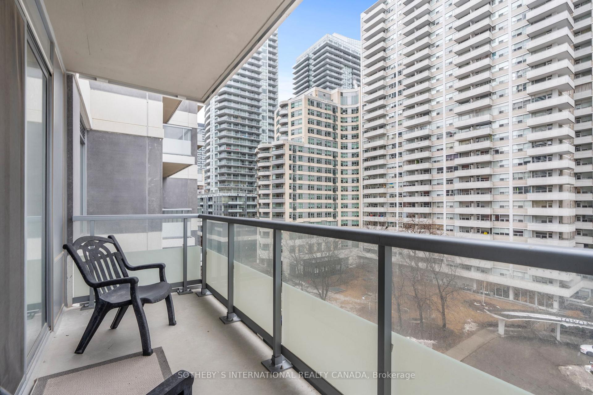 Photo 20 of Unit 711, 50 Dunfield Avenue, Toronto, Mount Pleasant East — HOMEH