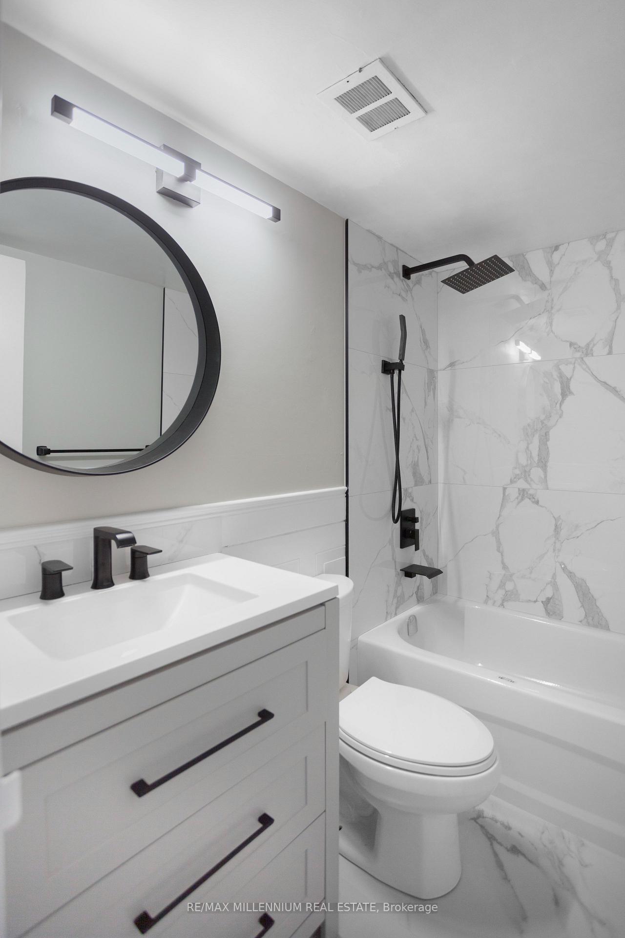 Photo 4 of Unit 705, 151 La Rose Avenue, Etobicoke, Humber Heights — HOMEH