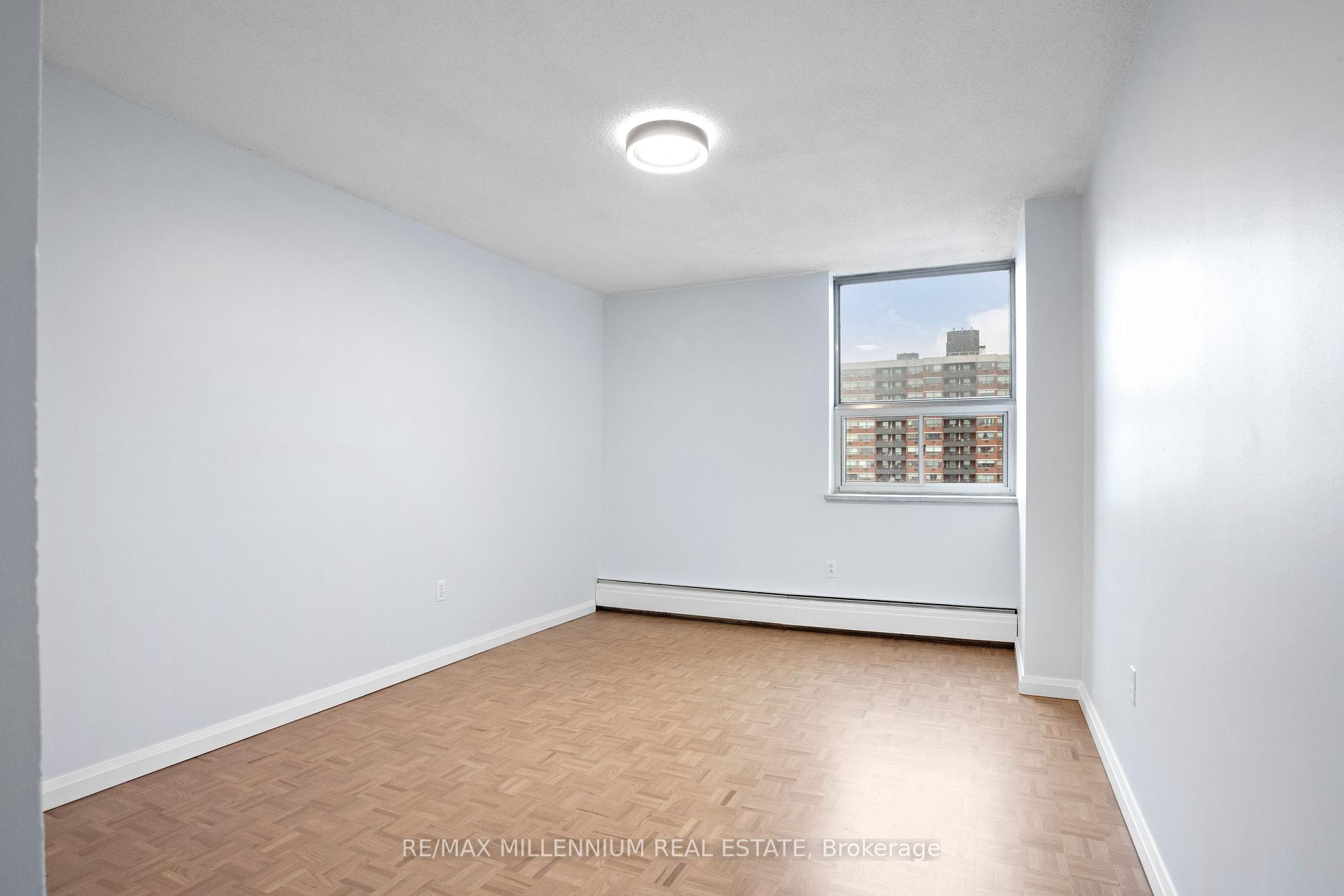 Photo 8 of Unit 705, 151 La Rose Avenue, Etobicoke, Humber Heights — HOMEH