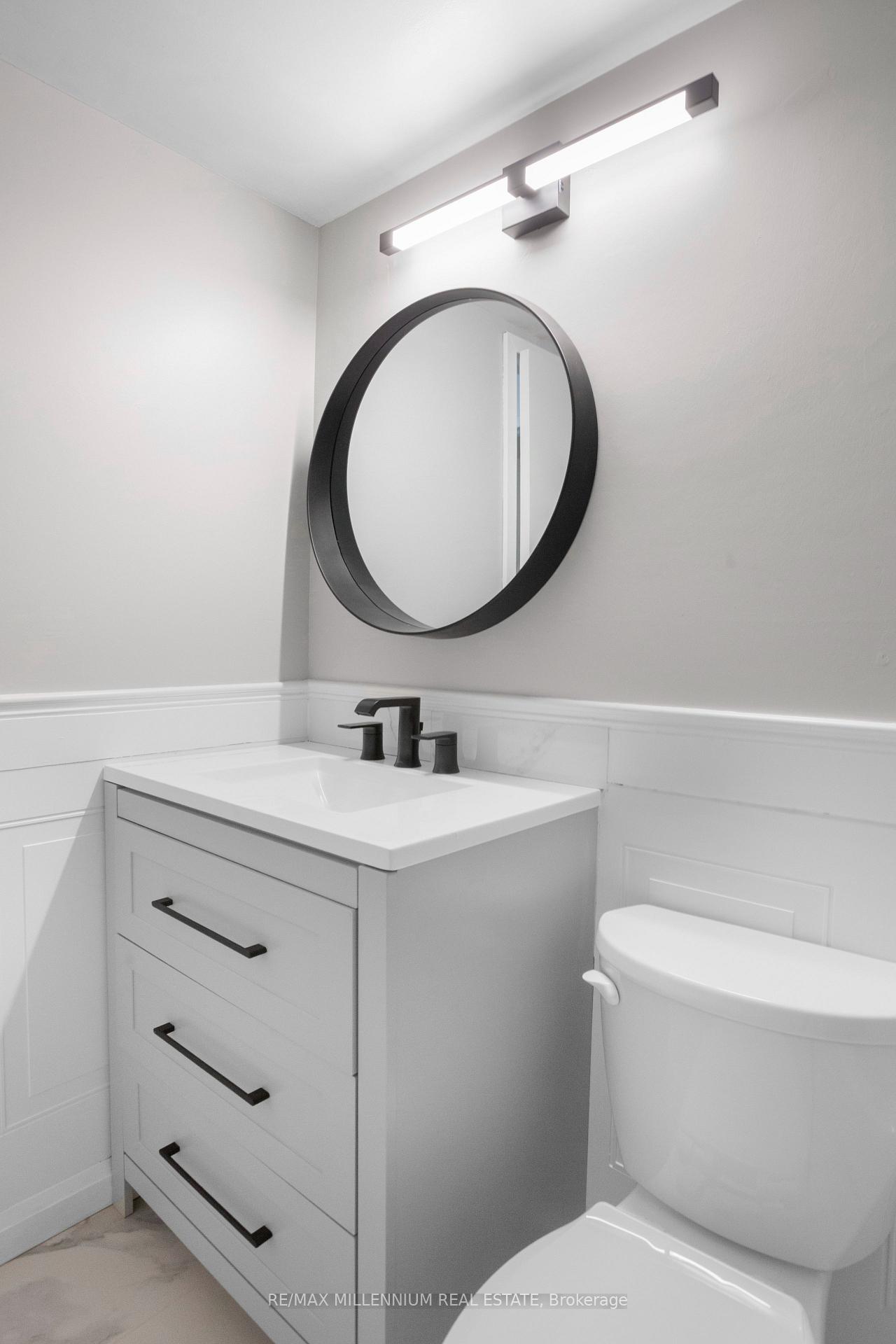 Photo 14 of Unit 705, 151 La Rose Avenue, Etobicoke, Humber Heights — HOMEH