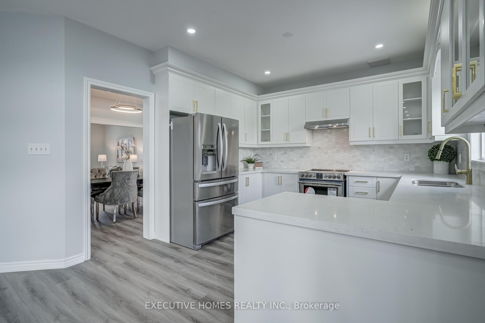 Photo 7 of 254 Livingstone Street E, Barrie, Little Lake — HOMEH