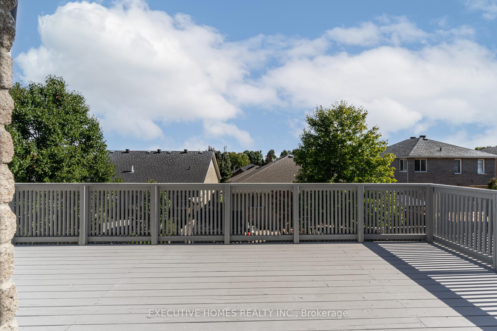 Photo 10 of 254 Livingstone Street E, Barrie, Little Lake — HOMEH