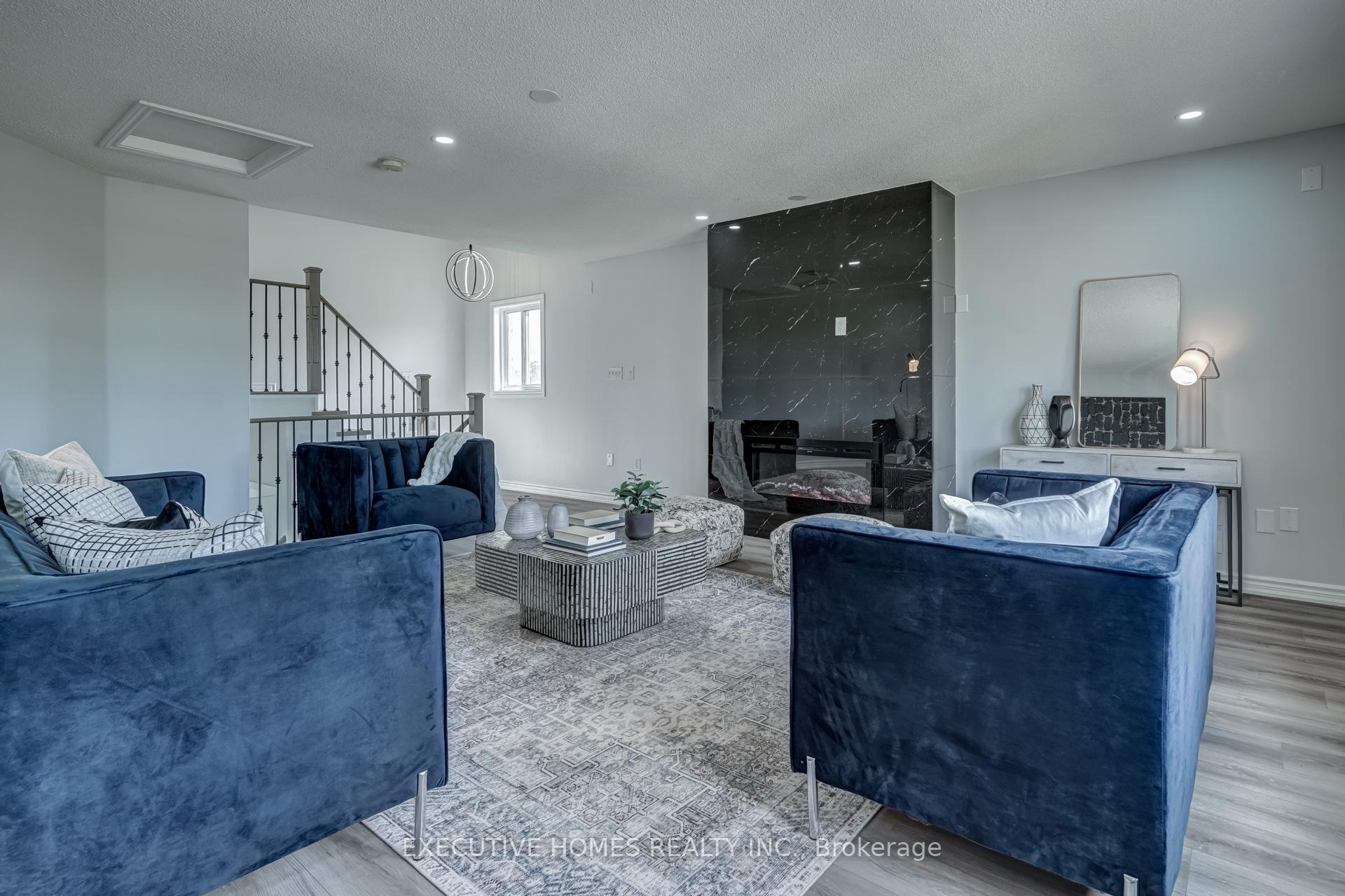 Photo 23 of 254 Livingstone Street E, Barrie, Little Lake — HOMEH