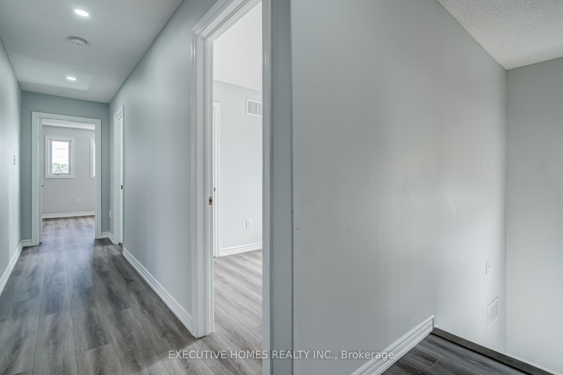 Photo 11 of 254 Livingstone Street E, Barrie, Little Lake — HOMEH