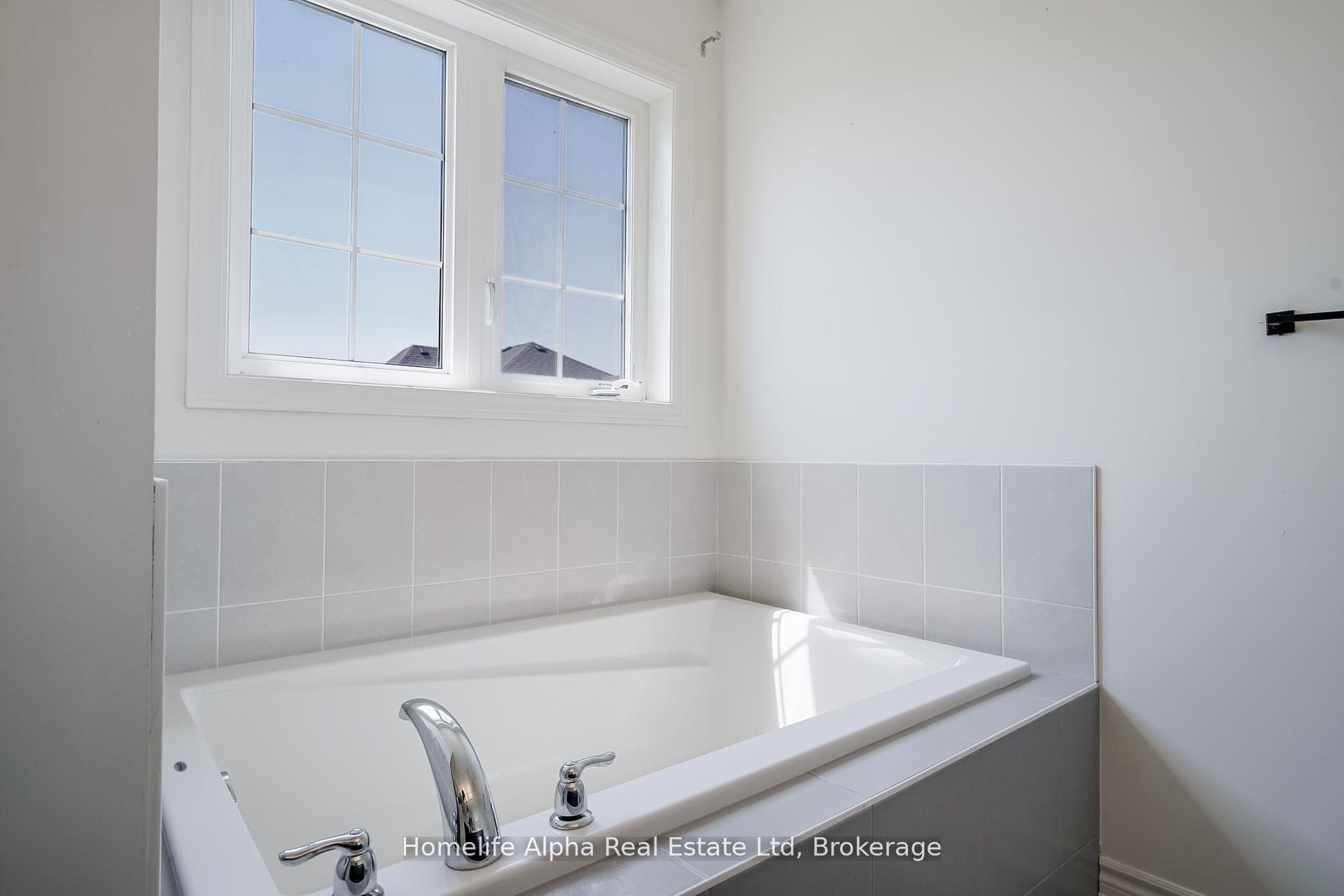 Photo 13 of 245 Prescott Drive, Clearview, Stayner — HOMEH
