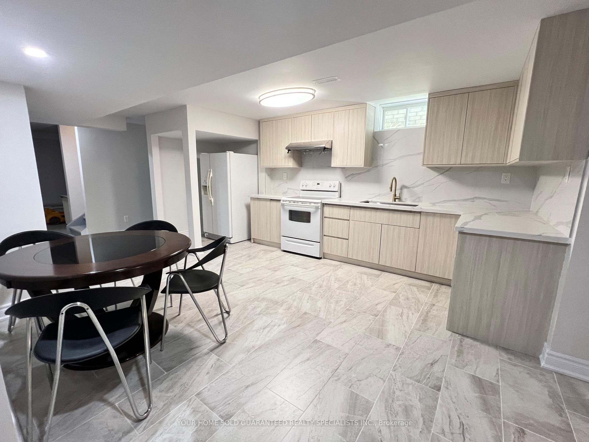 Photo 12 of 9 Nigh Drive, Markham, Middlefield — HOMEH