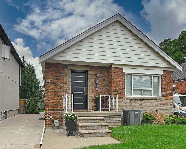 Photo 1 of 2730 St. Clair Avenue E, Toronto, O'Connor-Parkview — HOMEH