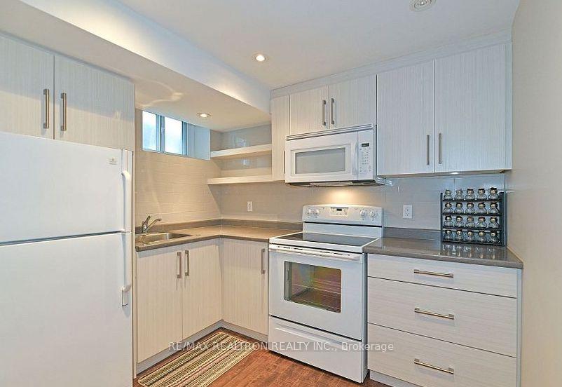Photo 4 of 2730 St. Clair Avenue E, Toronto, O'Connor-Parkview — HOMEH