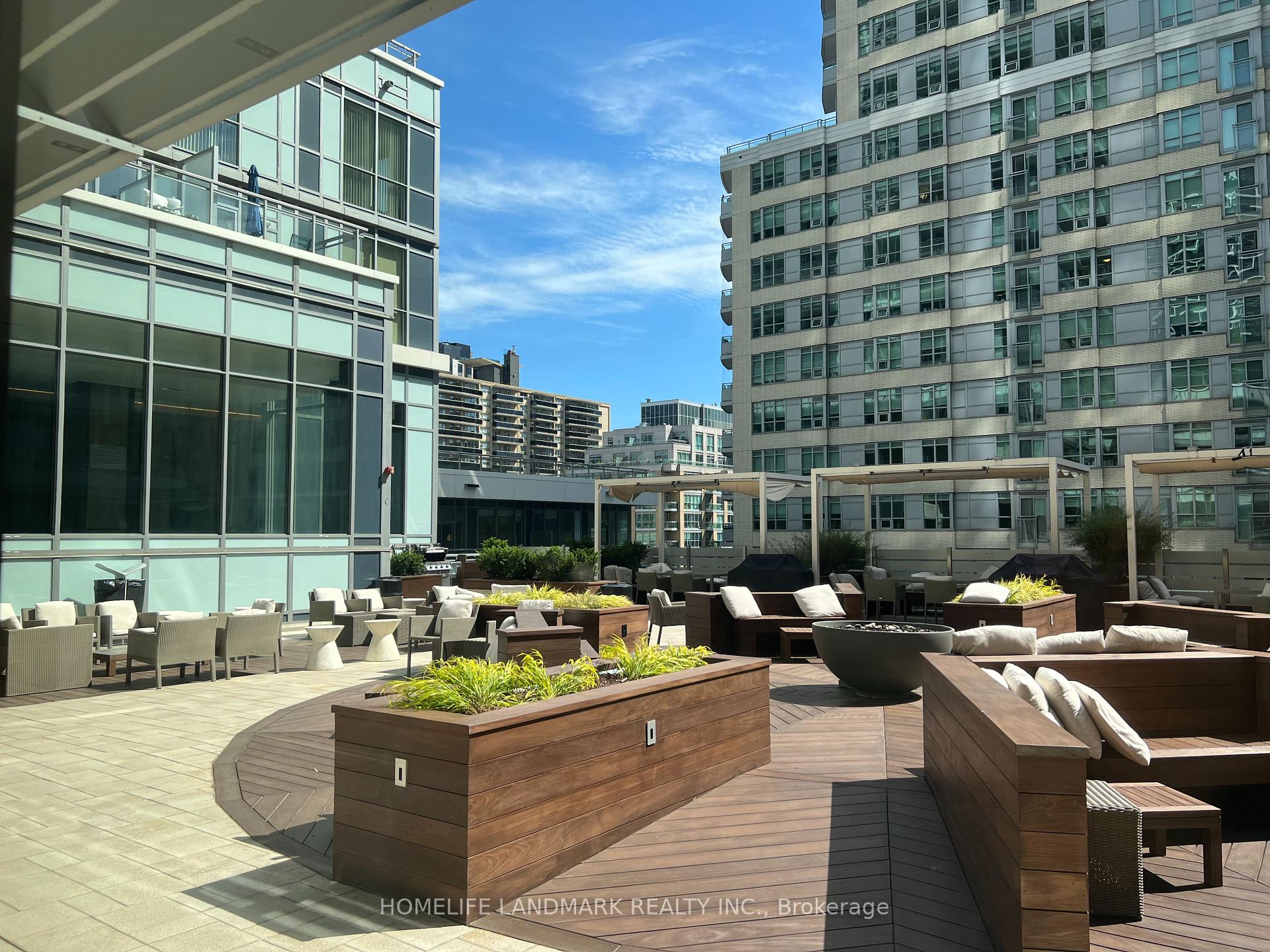 Photo 10 of Unit 807, 89 Dunfield Avenue, Toronto, Mount Pleasant West — HOMEH