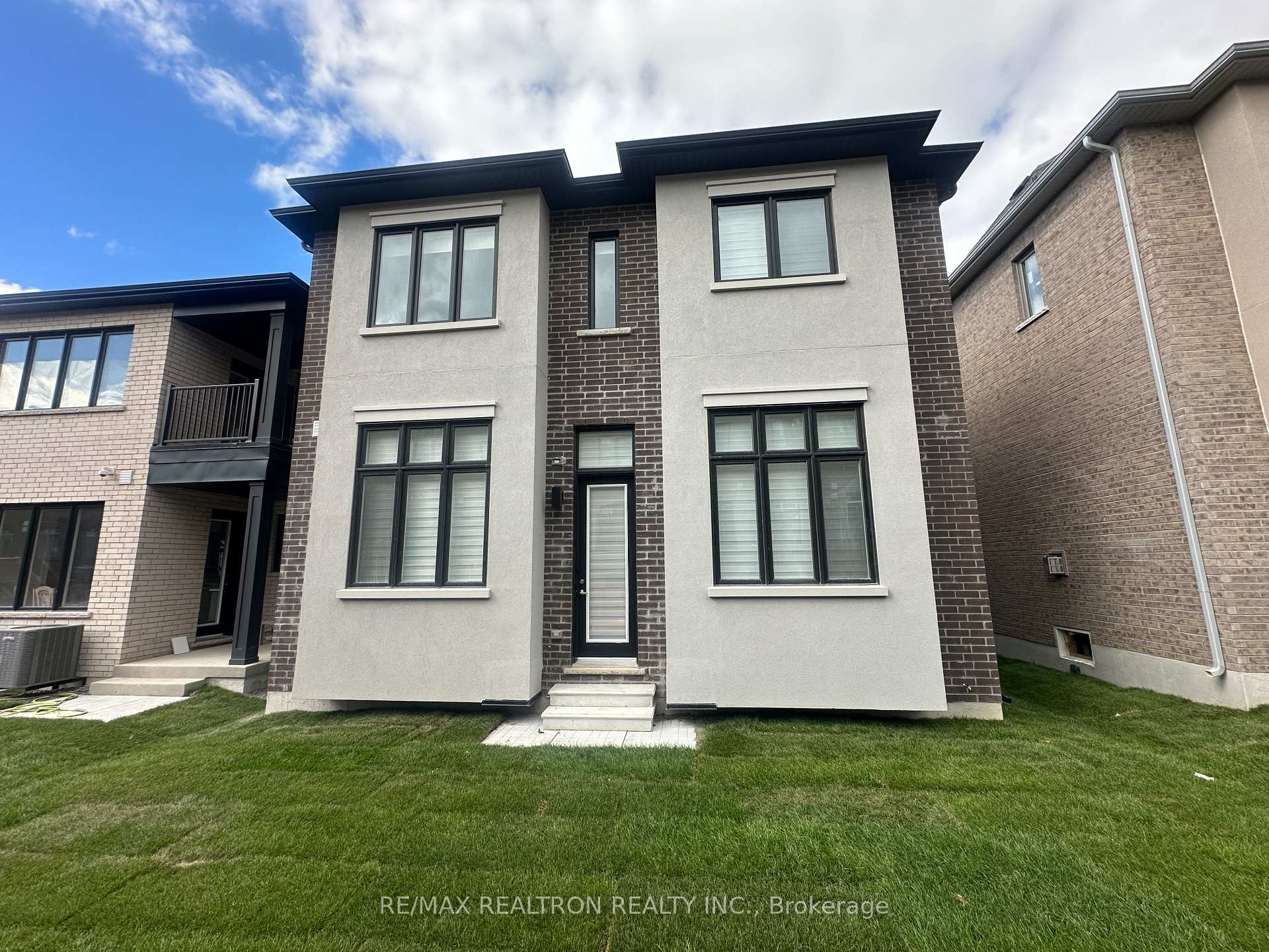 Photo 35 of 148 Harvey Bunker Crescent, Markham, Angus Glen — HOMEH