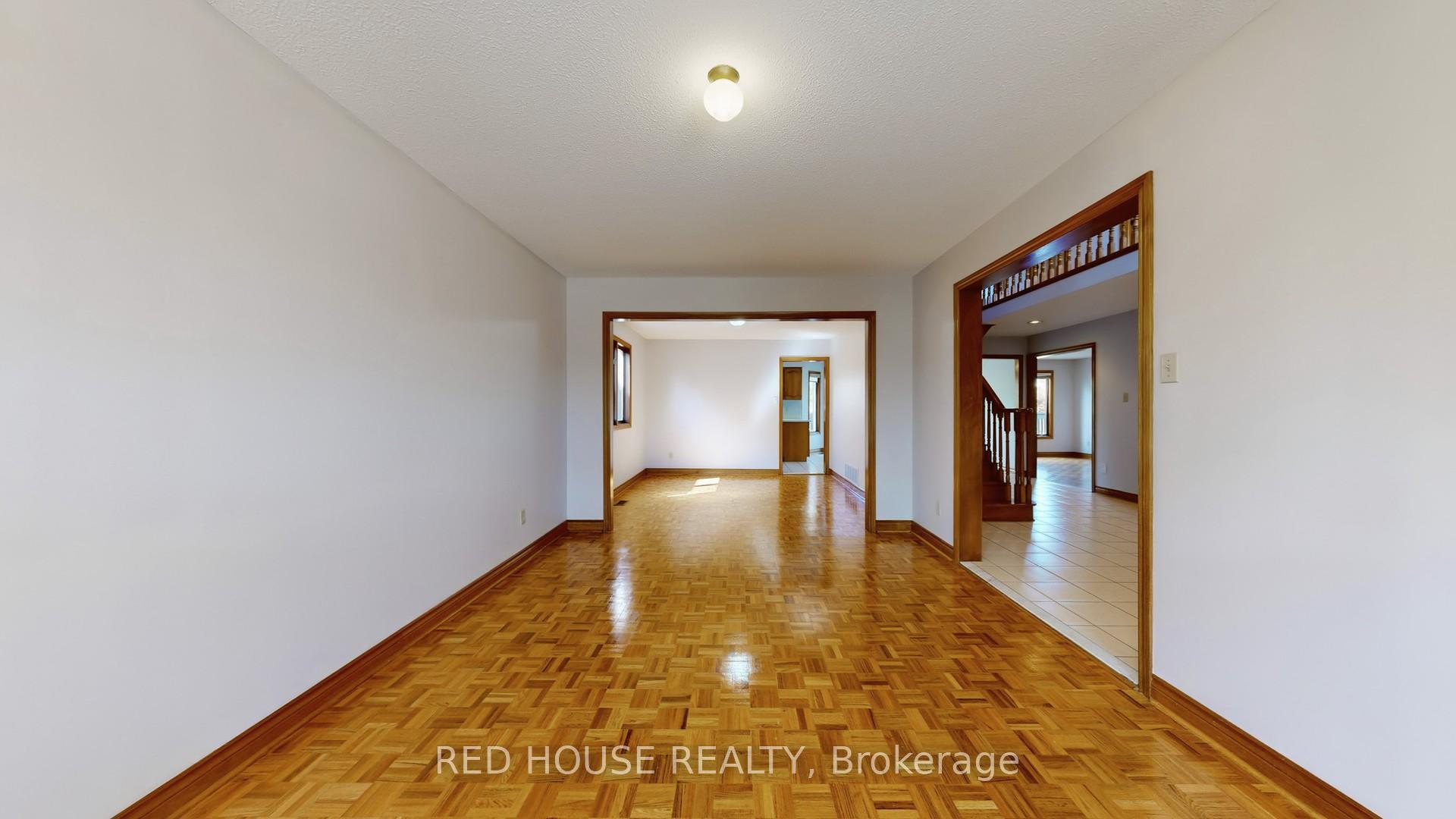 Photo 12 of 56 Belair Way, Vaughan, East Woodbridge — HOMEH