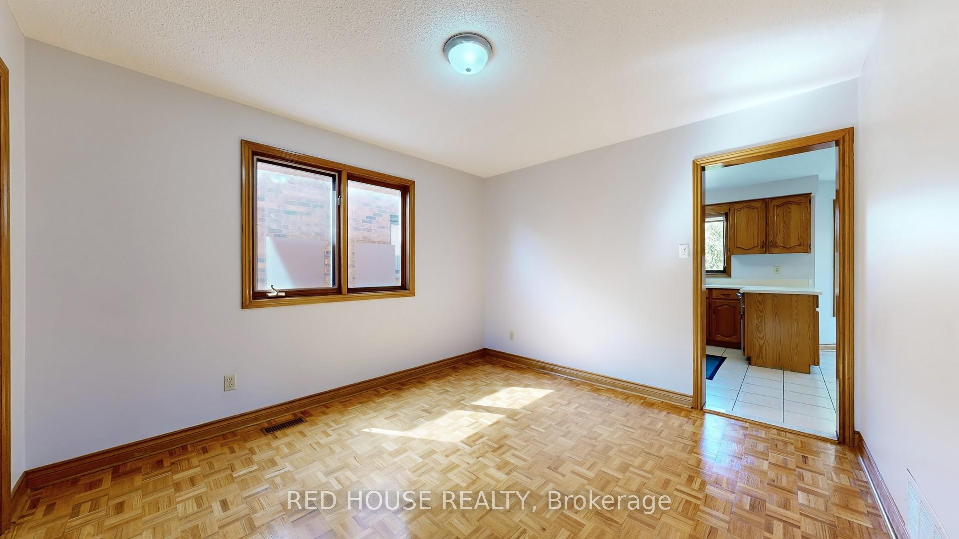 Photo 20 of 56 Belair Way, Vaughan, East Woodbridge — HOMEH