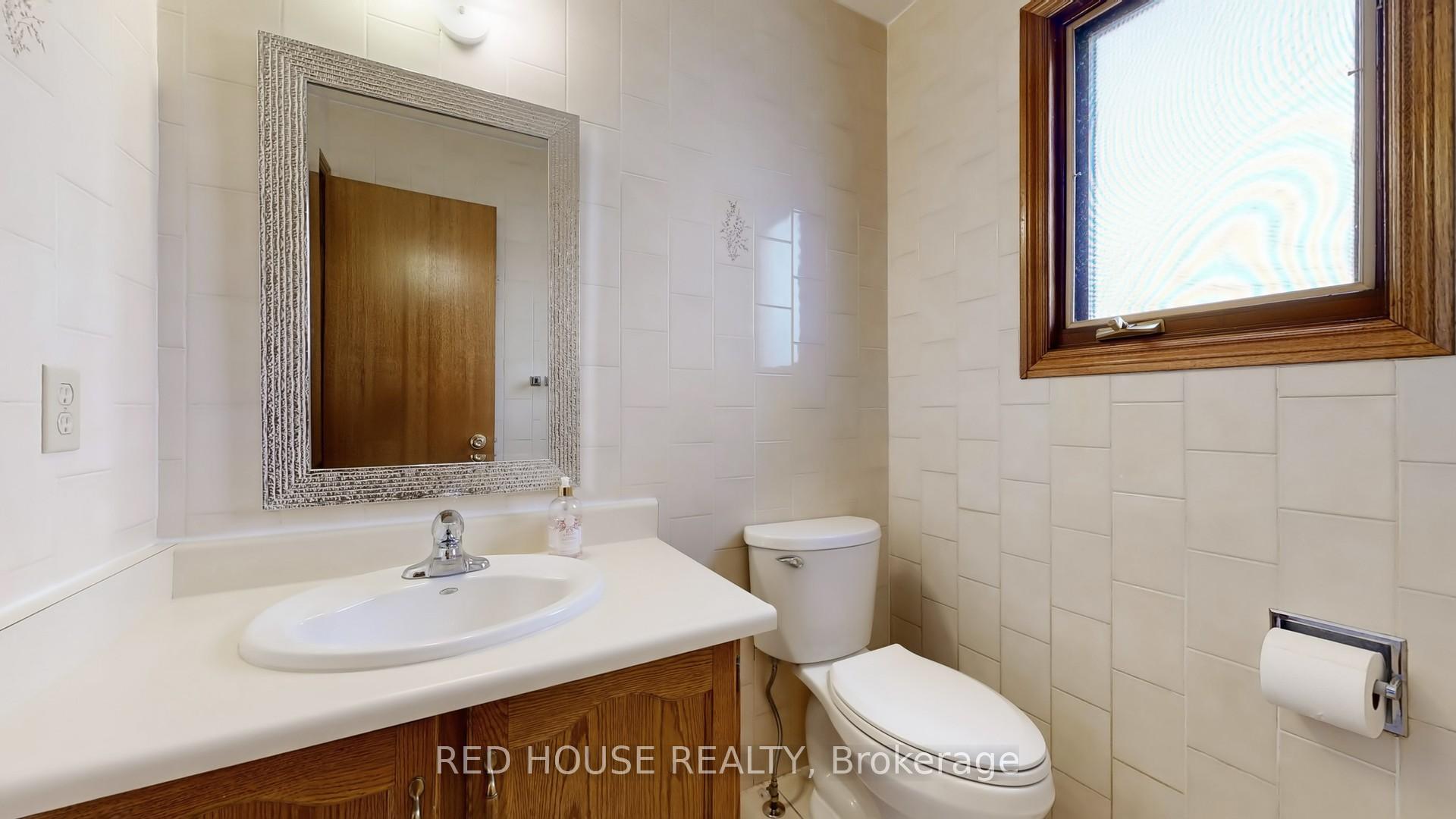 Photo 40 of 56 Belair Way, Vaughan, East Woodbridge — HOMEH