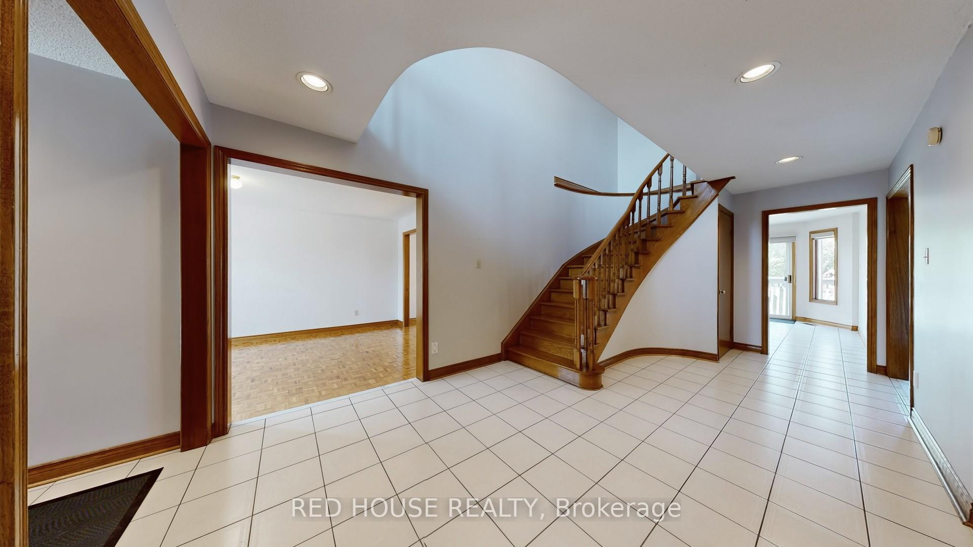 Photo 41 of 56 Belair Way, Vaughan, East Woodbridge — HOMEH