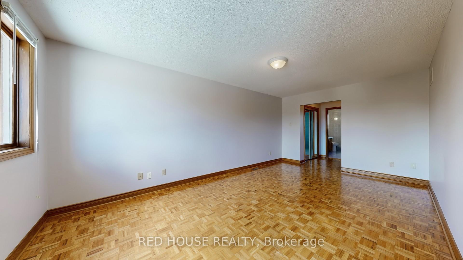 Photo 22 of 56 Belair Way, Vaughan, East Woodbridge — HOMEH