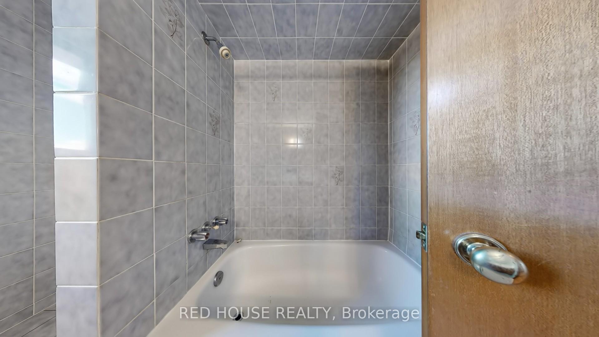 Photo 27 of 56 Belair Way, Vaughan, East Woodbridge — HOMEH