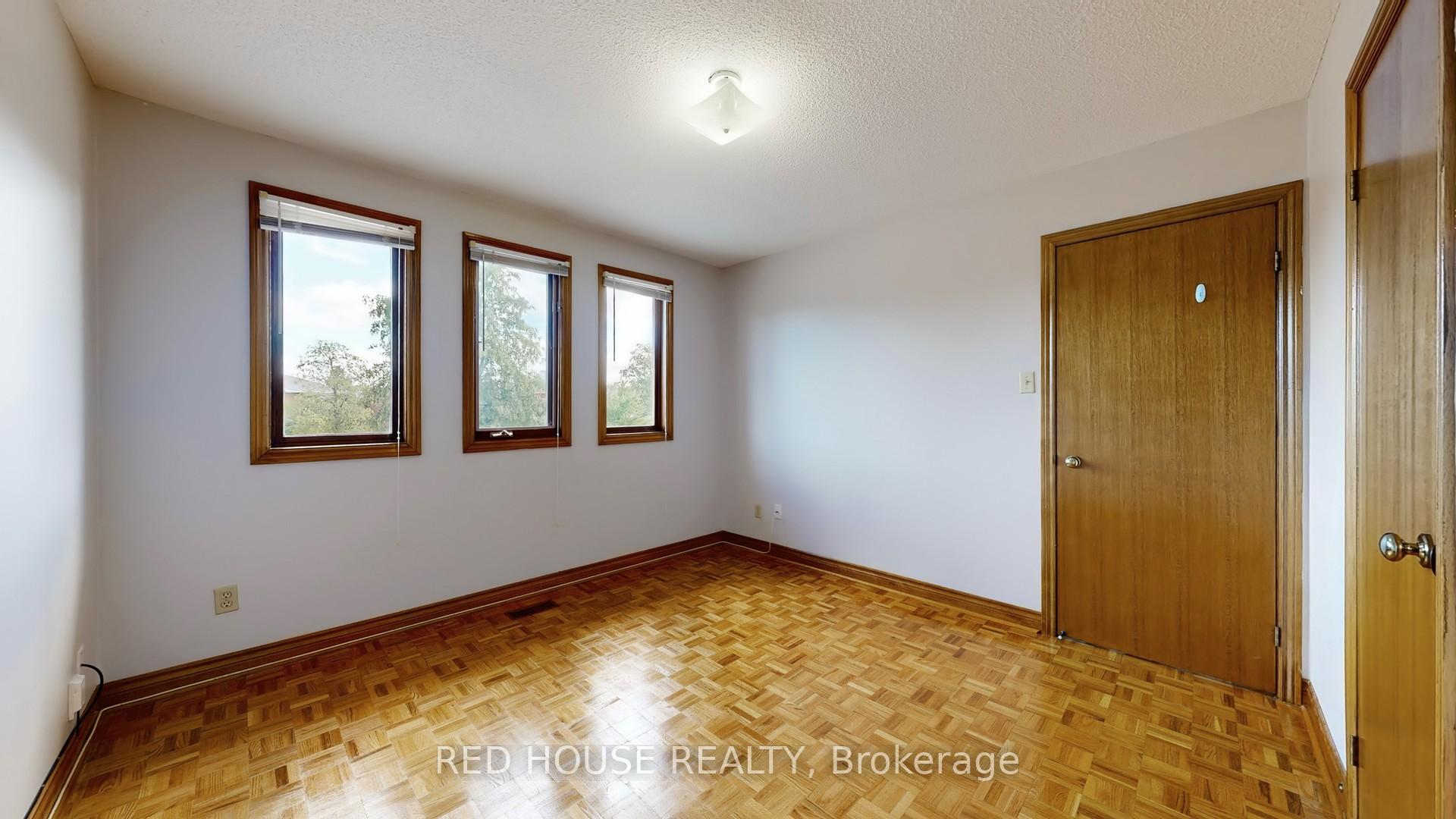 Photo 28 of 56 Belair Way, Vaughan, East Woodbridge — HOMEH