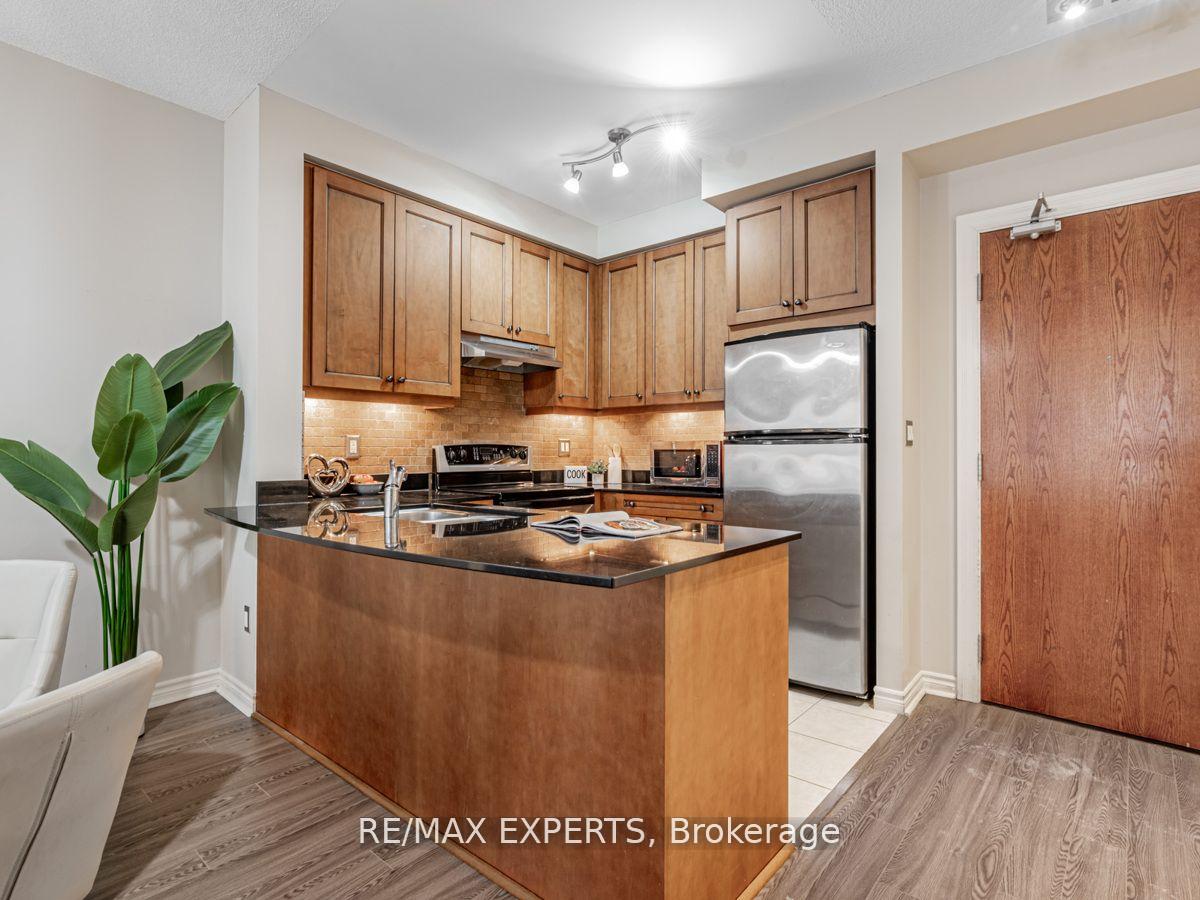 Photo 16 of Unit 107, 4620 Highway 7 Road, Vaughan, East Woodbridge — HOMEH