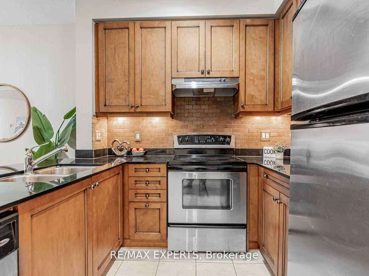 Photo 10 of Unit 107, 4620 Highway 7 Road, Vaughan, East Woodbridge — HOMEH