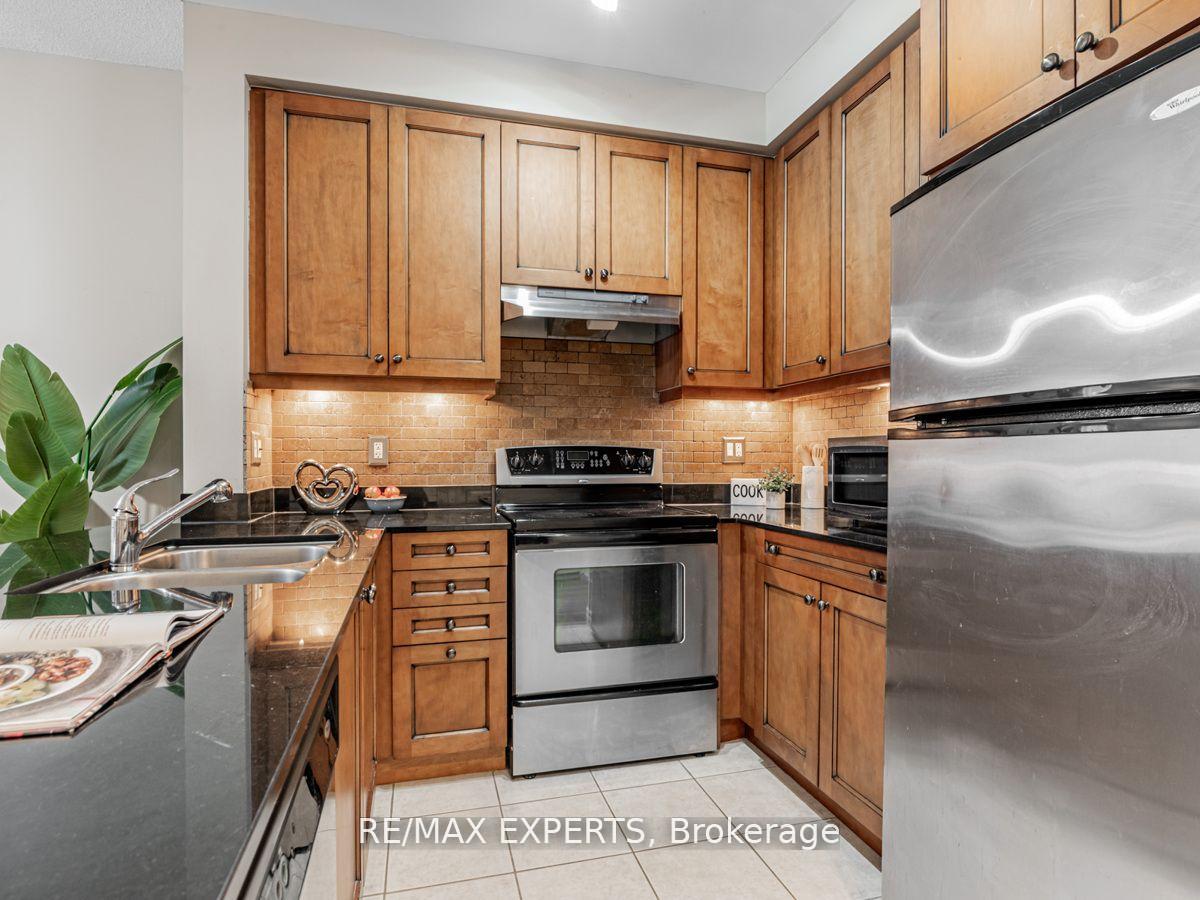 Photo 5 of Unit 107, 4620 Highway 7 Road, Vaughan, East Woodbridge — HOMEH