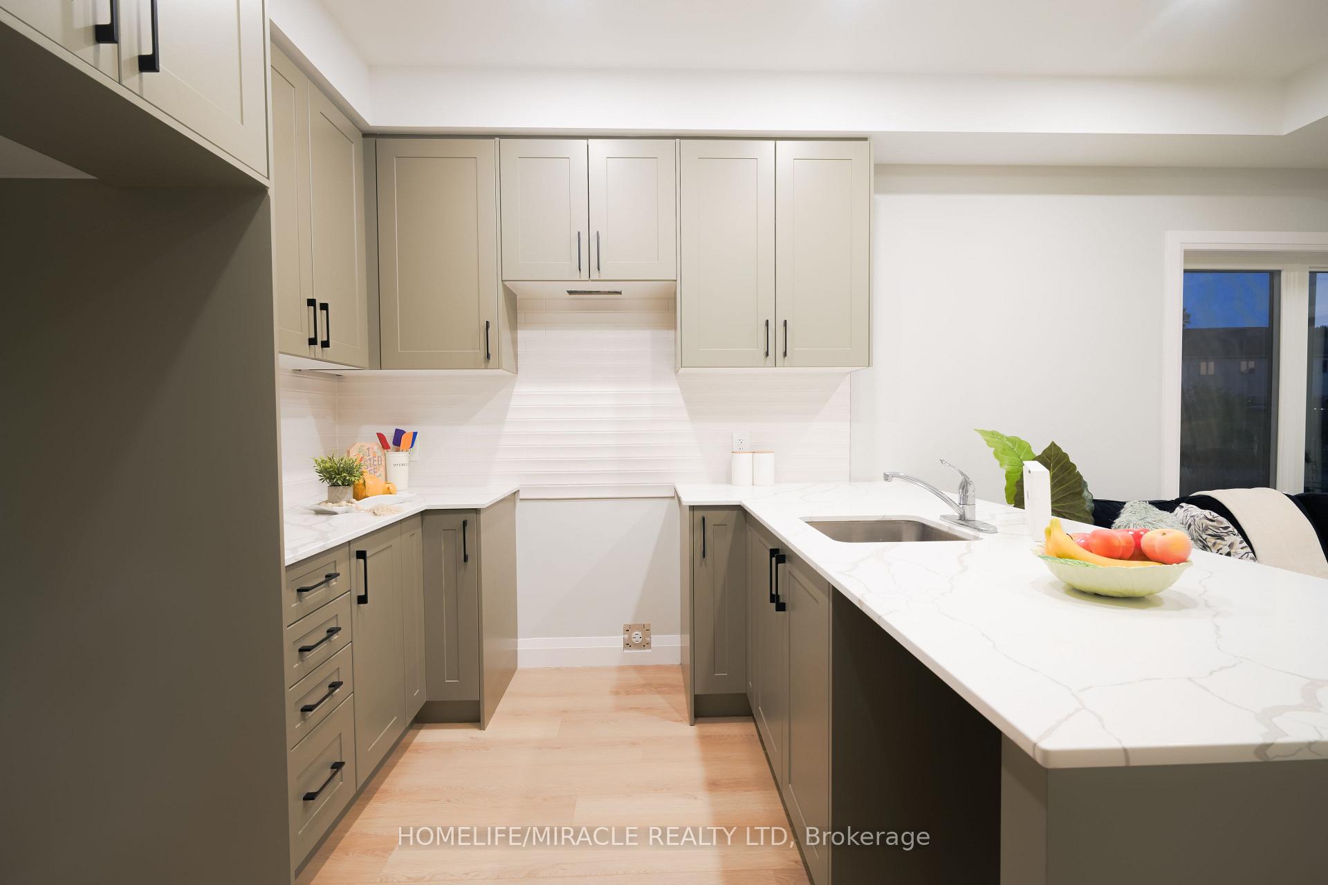 Photo 4 of Unit 2, 10 South Creek Drive, Kitchener — HOMEH