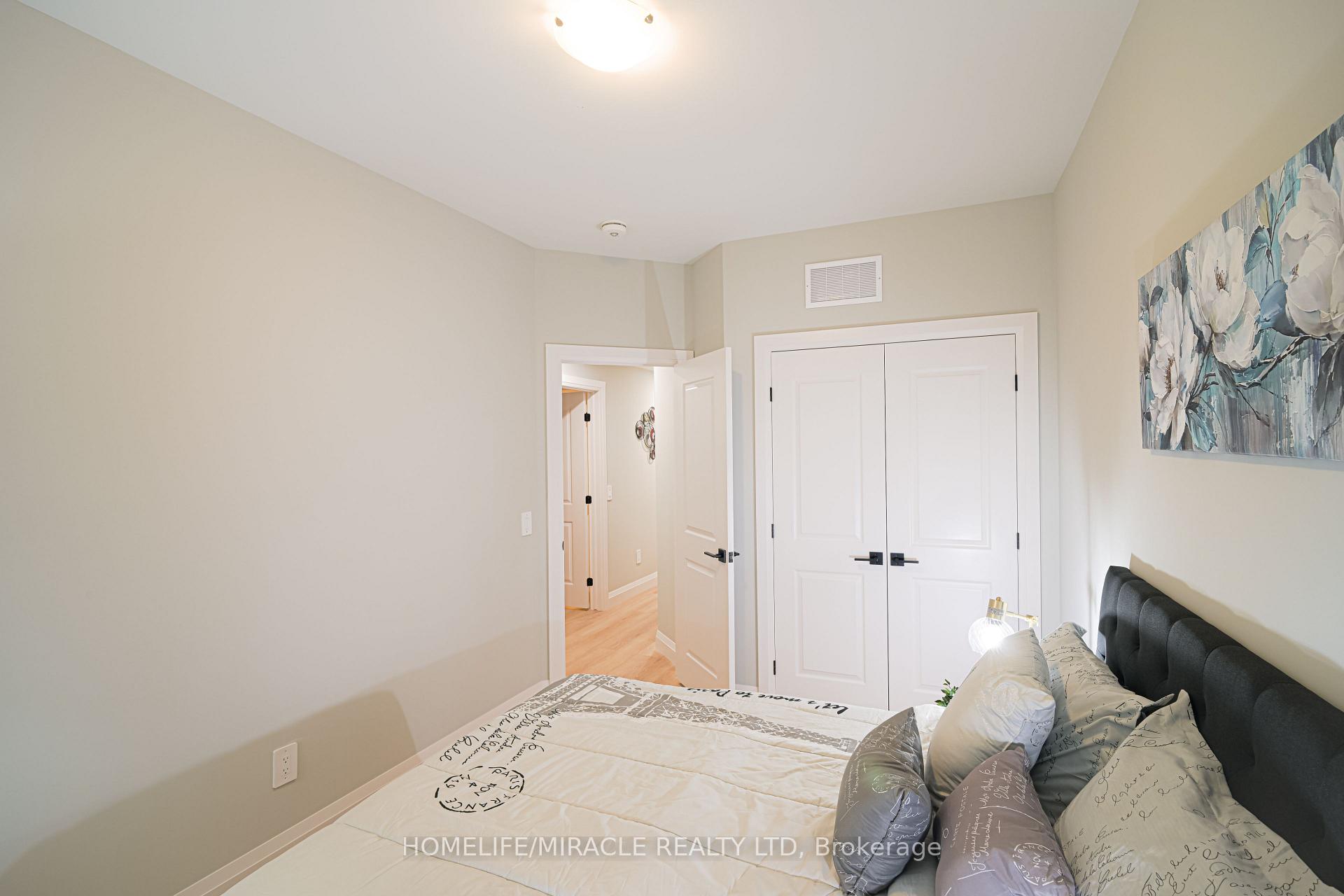 Photo 11 of Unit 2, 10 South Creek Drive, Kitchener — HOMEH