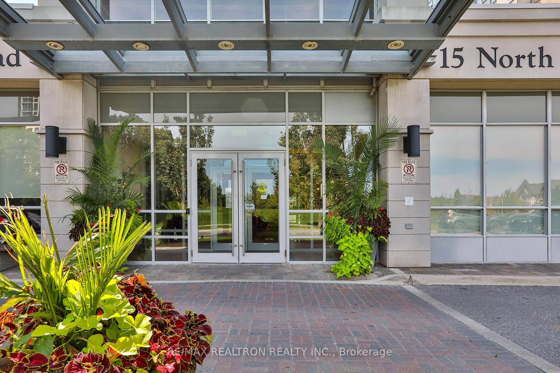 Photo 1 of Unit 404, 7 North Park Road, Vaughan, Beverley Glen — HOMEH