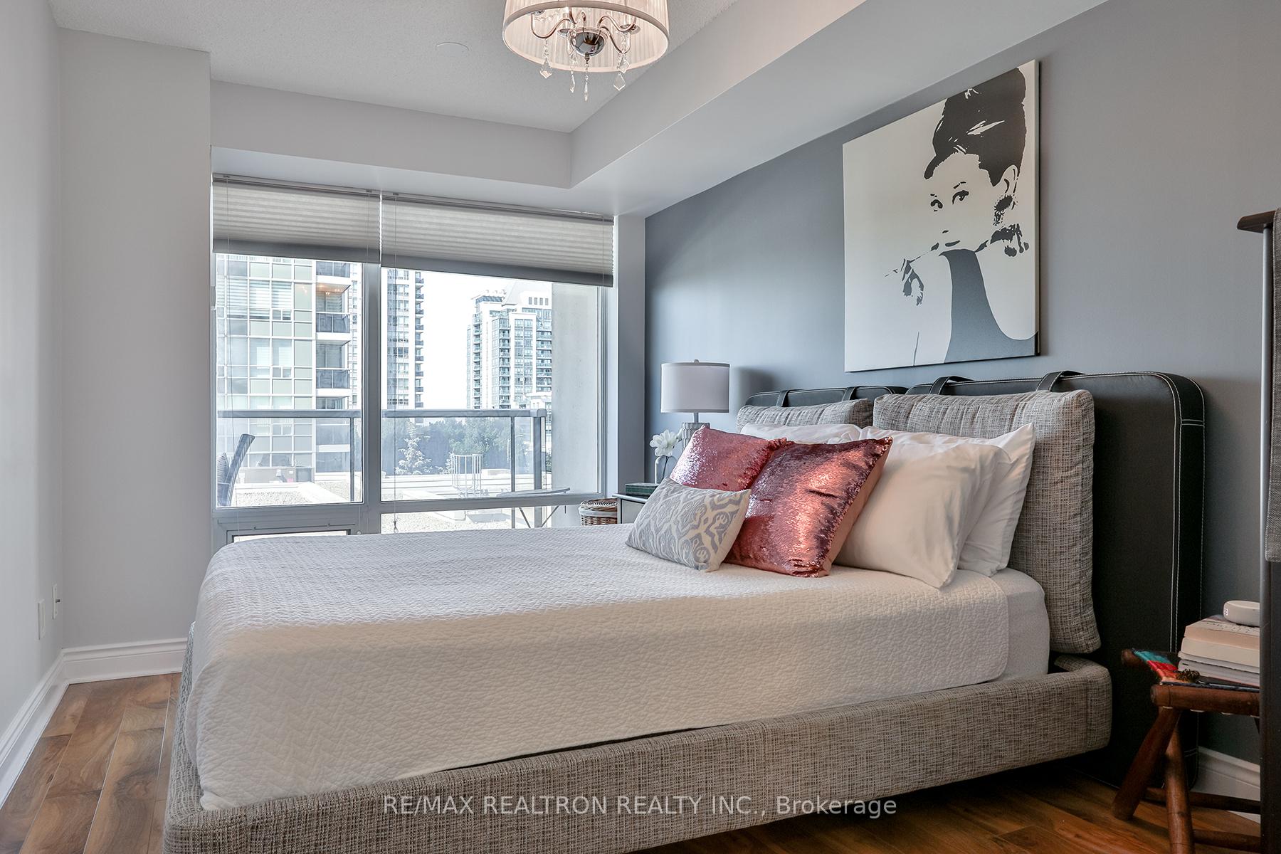 Photo 13 of Unit 404, 7 North Park Road, Vaughan, Beverley Glen — HOMEH