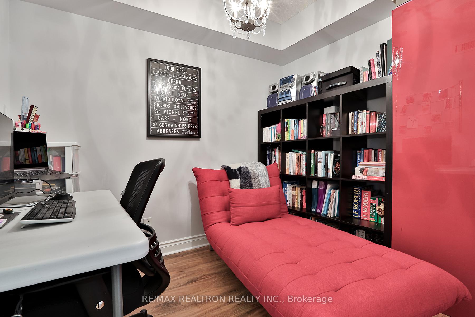 Photo 10 of Unit 404, 7 North Park Road, Vaughan, Beverley Glen — HOMEH