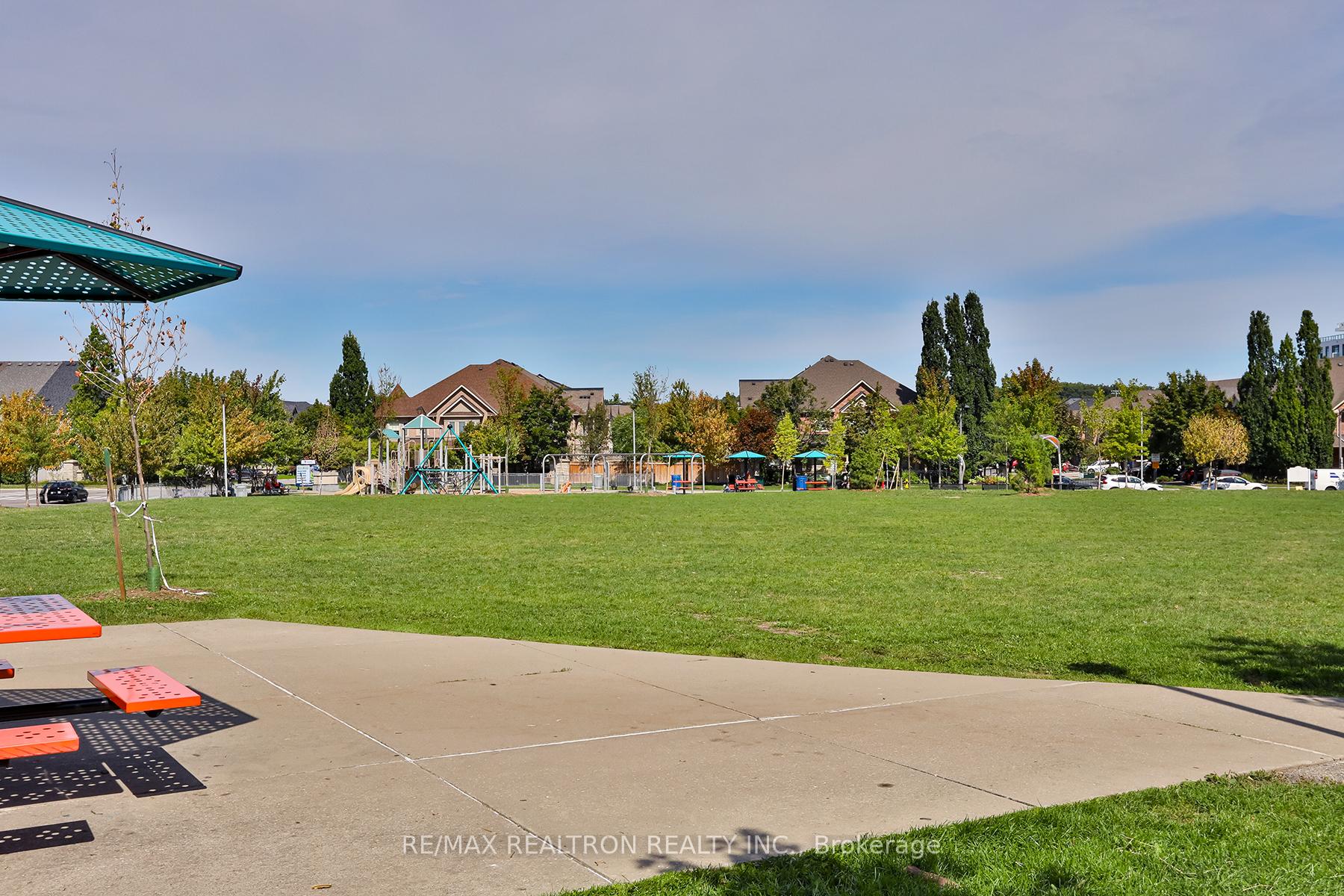 Photo 18 of Unit 404, 7 North Park Road, Vaughan, Beverley Glen — HOMEH