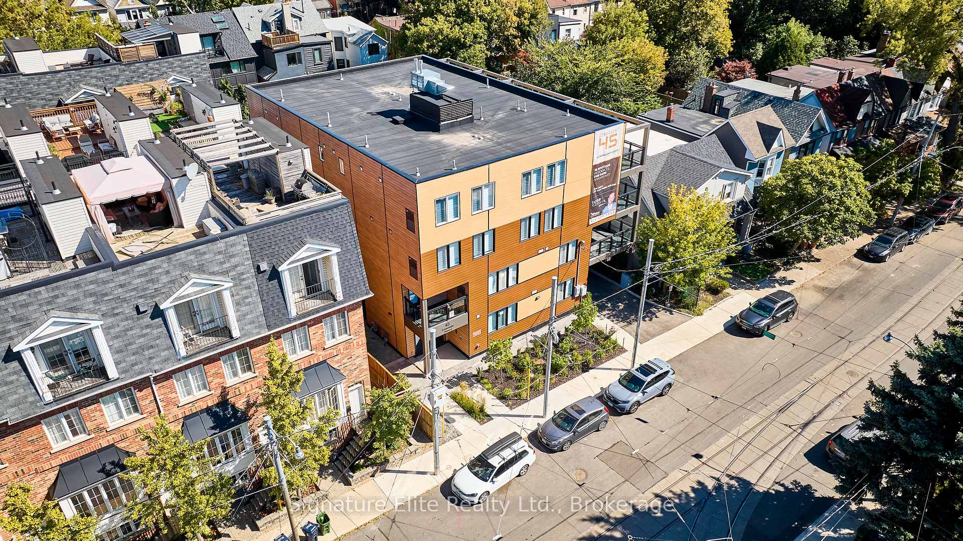 Photo 5 of Unit 401, 45 Connaught Avenue, Toronto, Greenwood-Coxwell — HOMEH