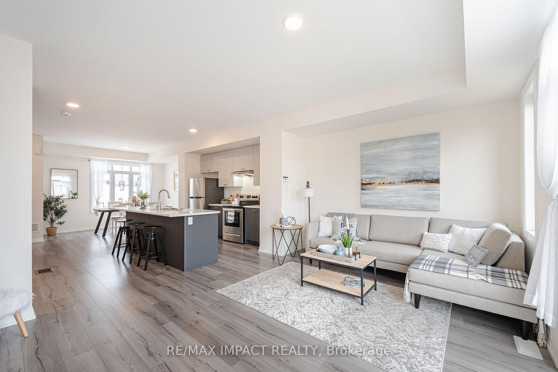 Photo 3 of 59 Bavin Street, Clarington, Bowmanville — HOMEH