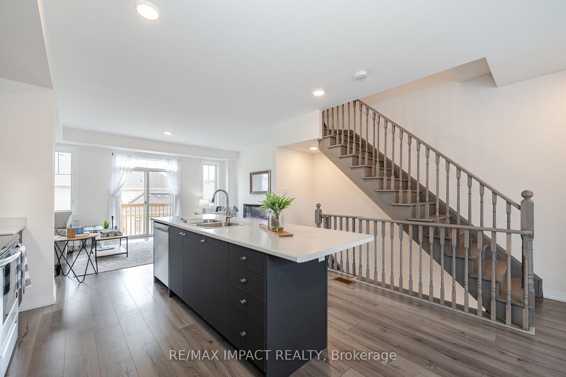 Photo 9 of 59 Bavin Street, Clarington, Bowmanville — HOMEH