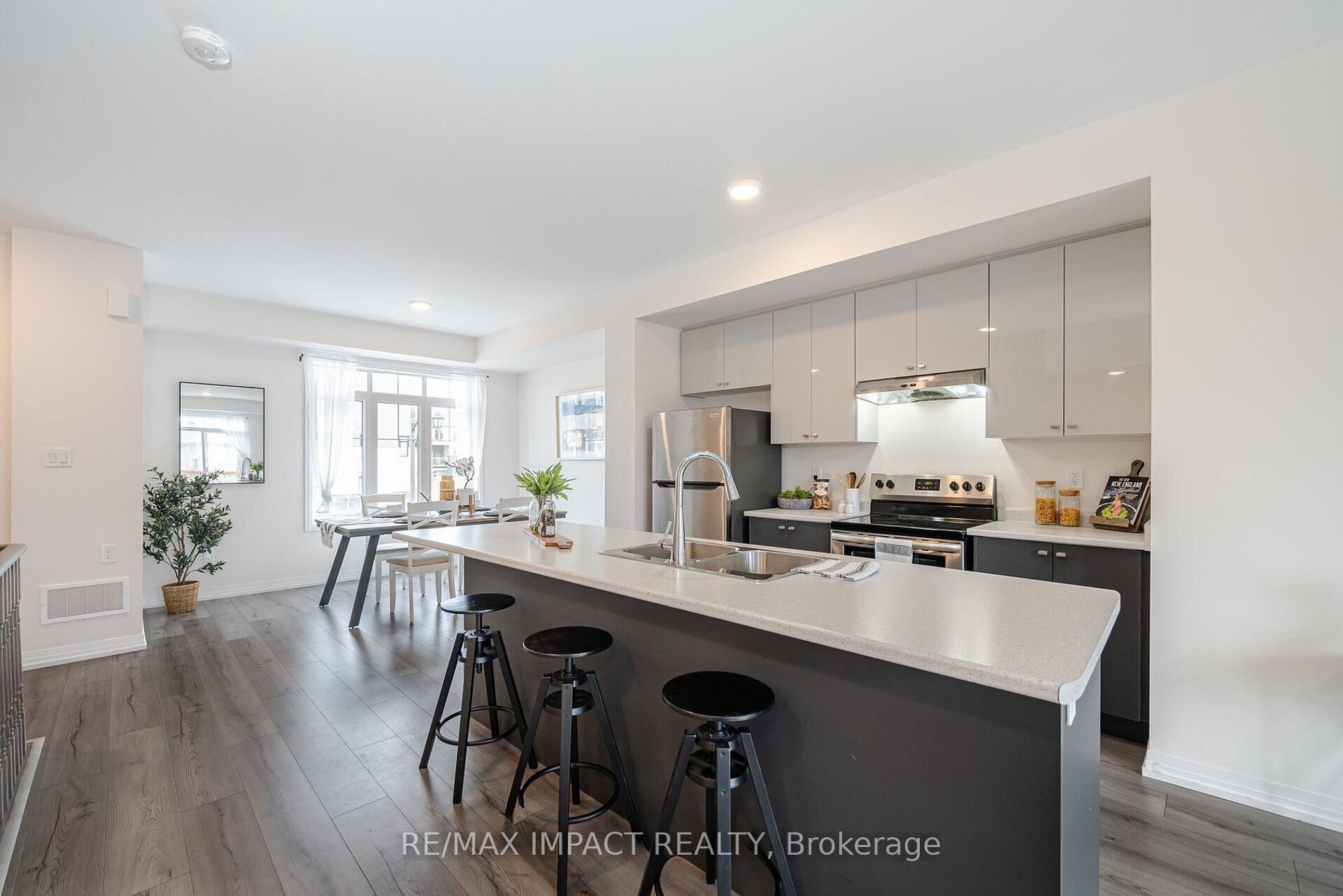 Photo 15 of 59 Bavin Street, Clarington, Bowmanville — HOMEH