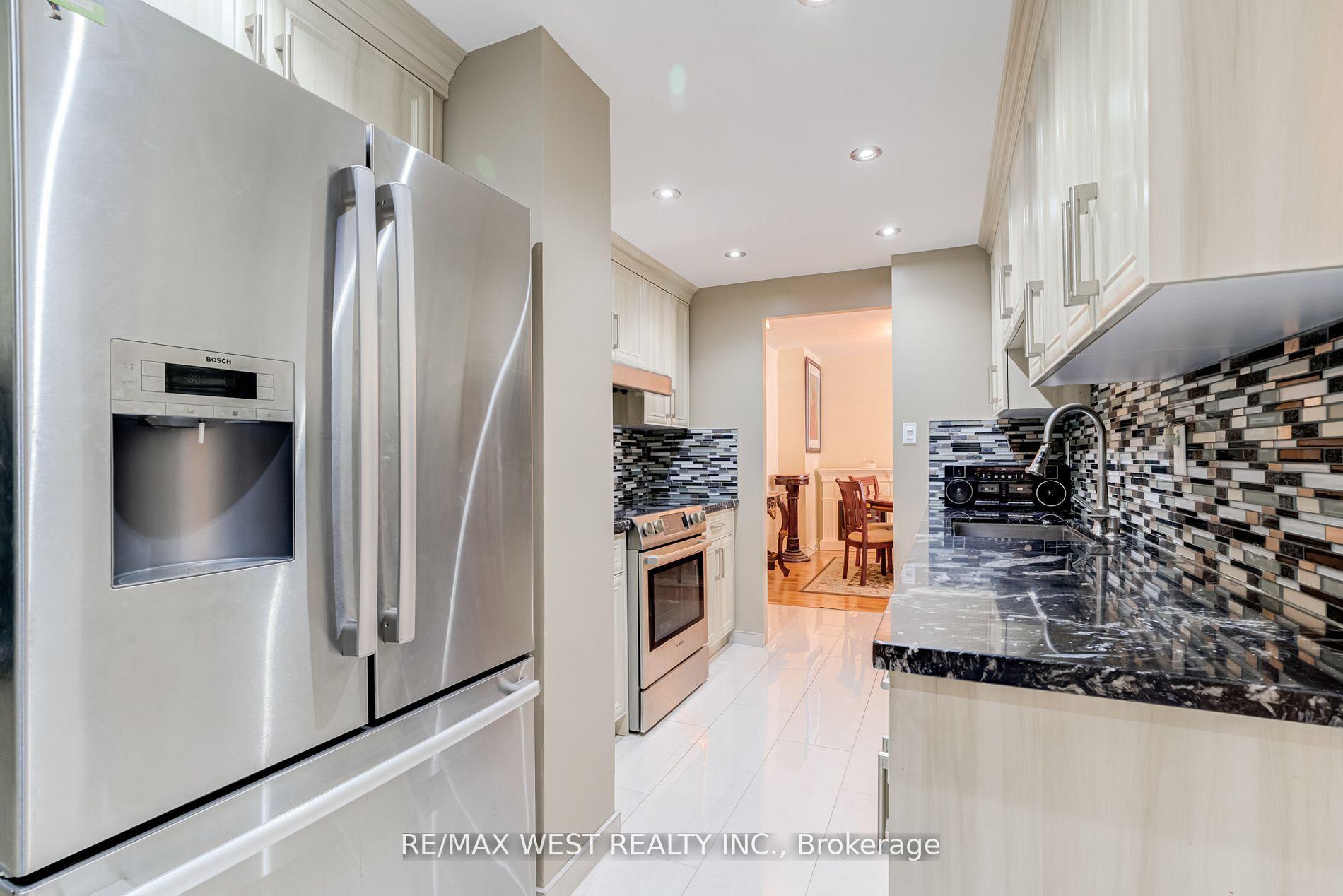 Photo 4 of Unit 415, 320 Dixon Road, Etobicoke, Kingsview Village-The Westway — HOMEH