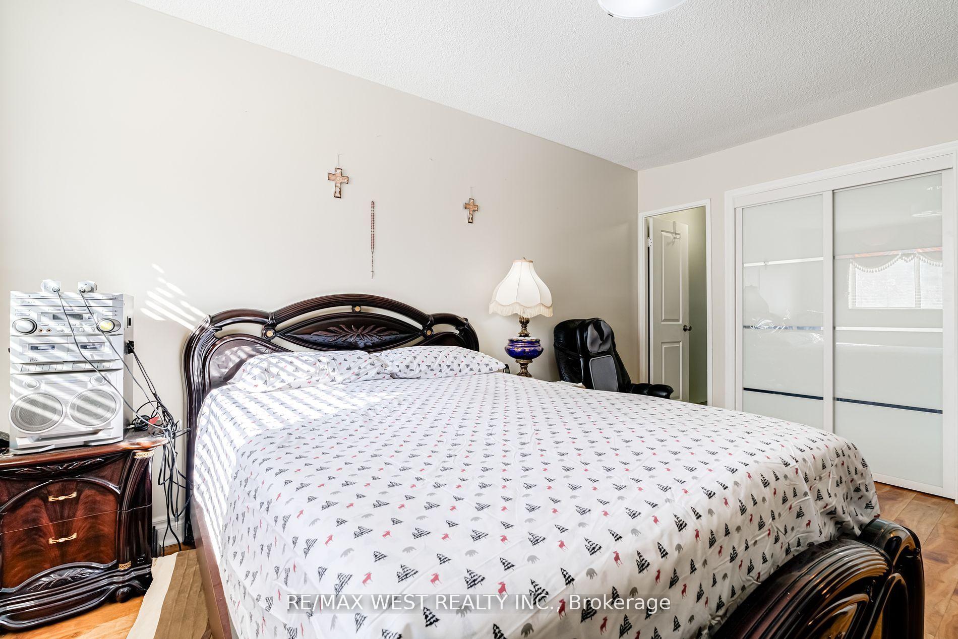 Photo 20 of Unit 415, 320 Dixon Road, Etobicoke, Kingsview Village-The Westway — HOMEH