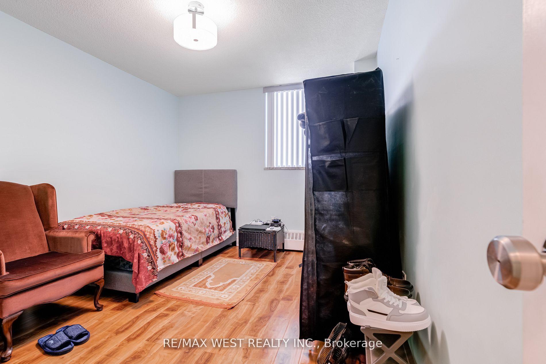 Photo 22 of Unit 415, 320 Dixon Road, Etobicoke, Kingsview Village-The Westway — HOMEH
