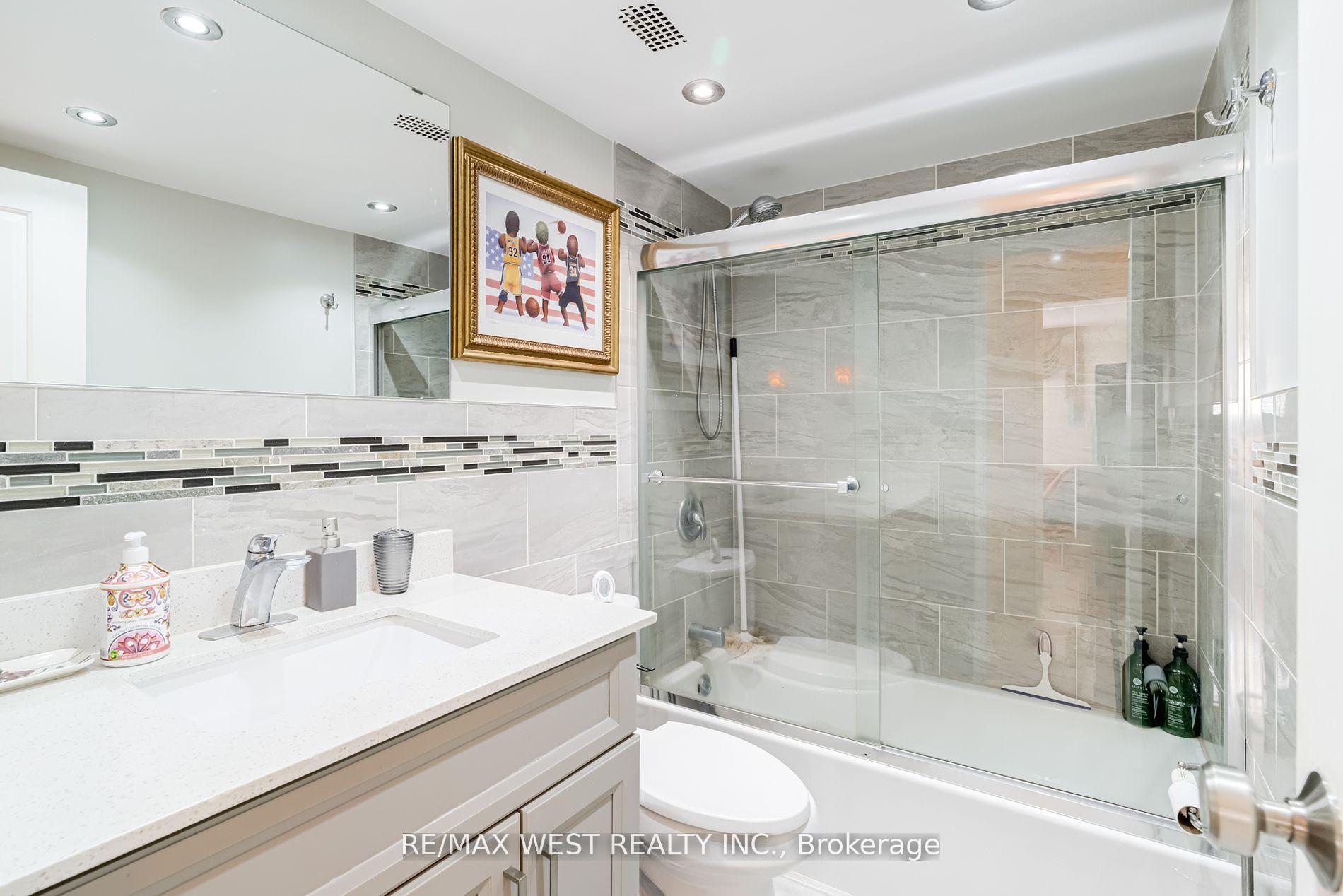 Photo 26 of Unit 415, 320 Dixon Road, Etobicoke, Kingsview Village-The Westway — HOMEH