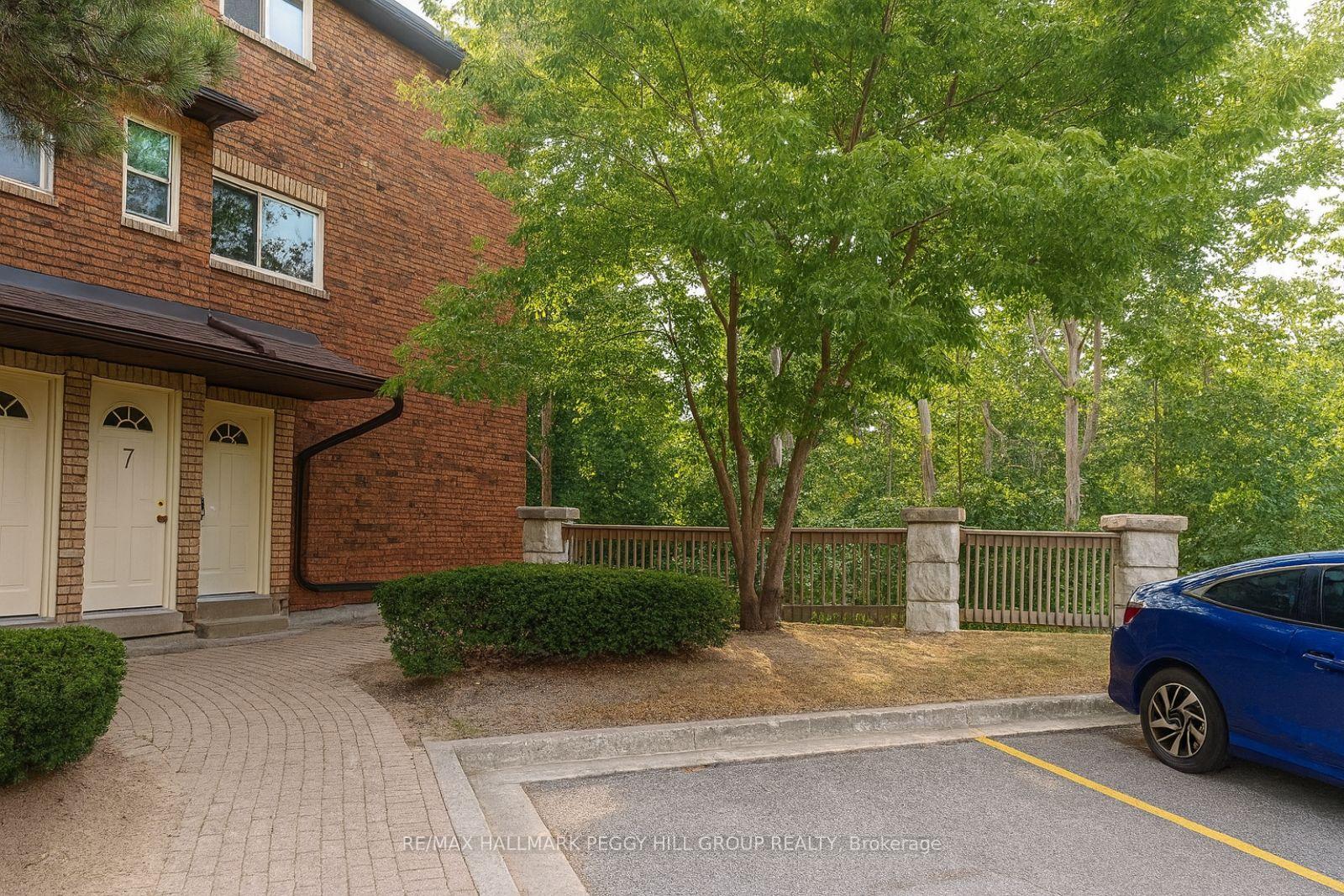 Front of Unit 7, 21 Evergreen Court